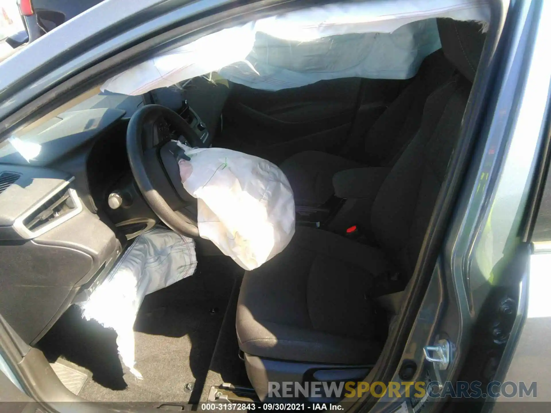 5 Photograph of a damaged car JTDEAMDE3NJ036928 TOYOTA COROLLA 2022