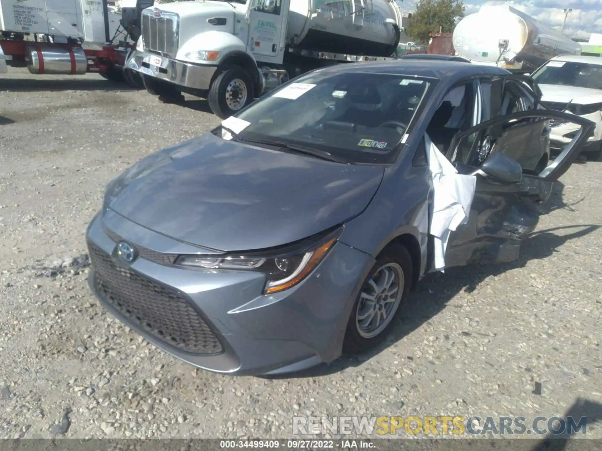 2 Photograph of a damaged car JTDEAMDE3NJ055205 TOYOTA COROLLA 2022