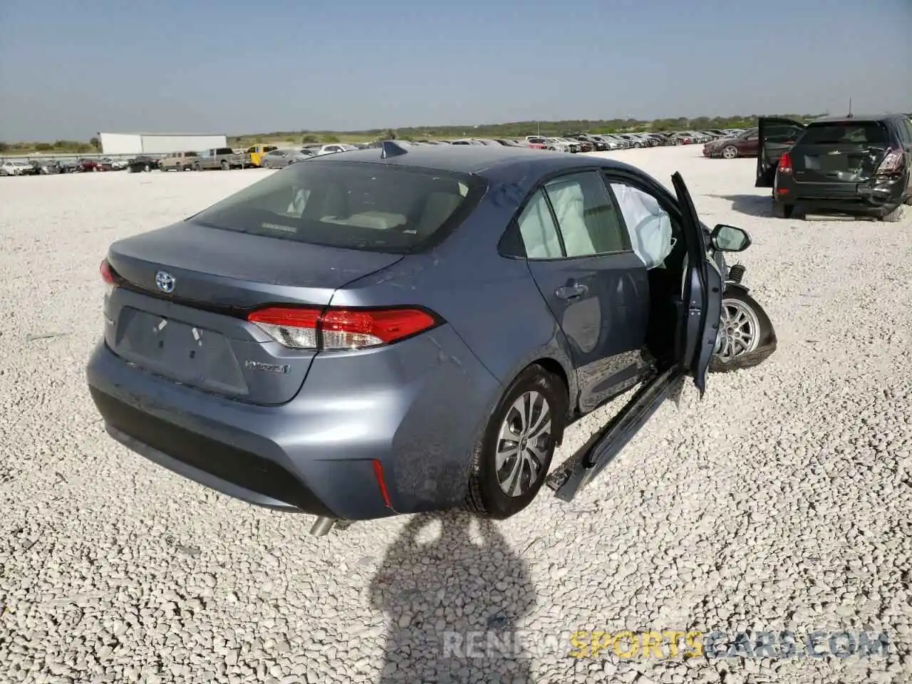 4 Photograph of a damaged car JTDEAMDE4N3003618 TOYOTA COROLLA 2022