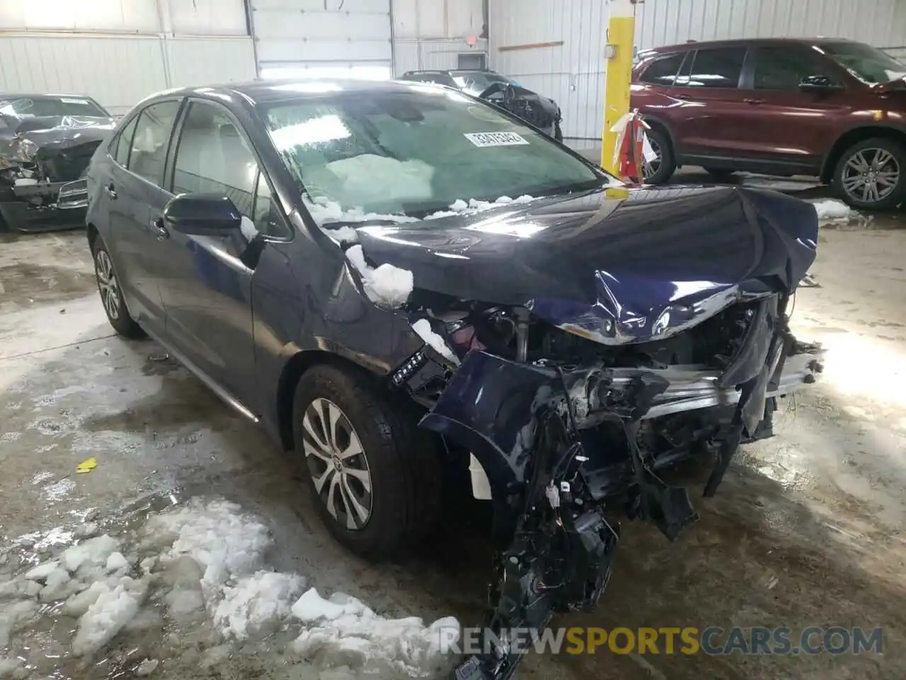 1 Photograph of a damaged car JTDEAMDE4NJ040695 TOYOTA COROLLA 2022