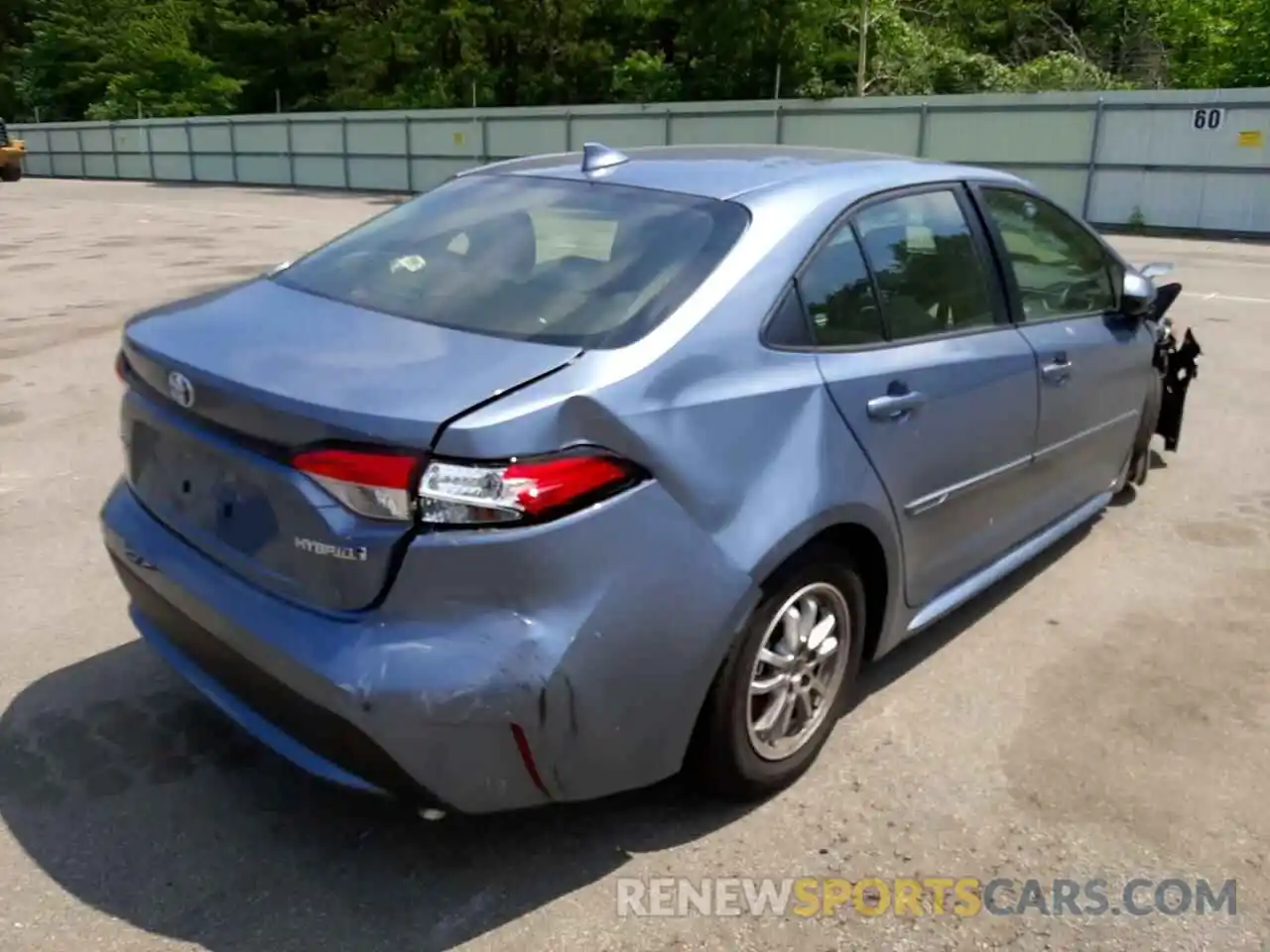 4 Photograph of a damaged car JTDEAMDE4NJ041927 TOYOTA COROLLA 2022