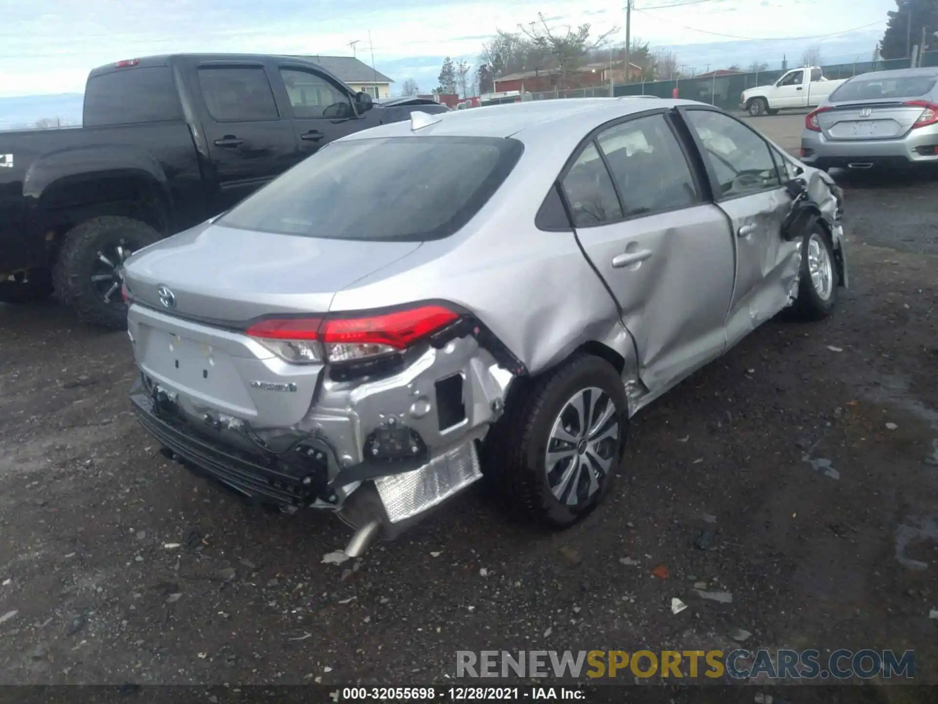 4 Photograph of a damaged car JTDEAMDE5NJ040883 TOYOTA COROLLA 2022