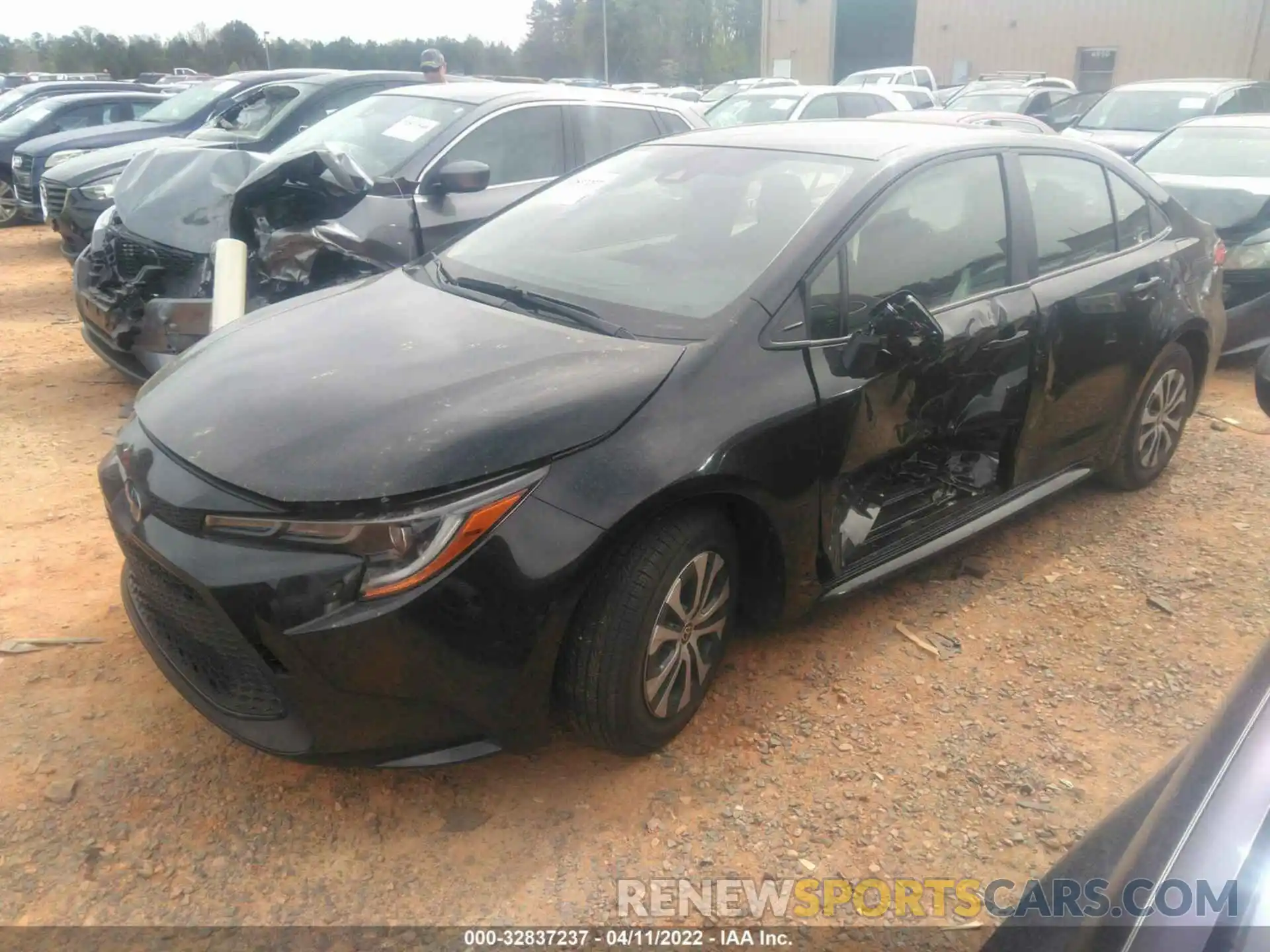 2 Photograph of a damaged car JTDEAMDE5NJ045419 TOYOTA COROLLA 2022