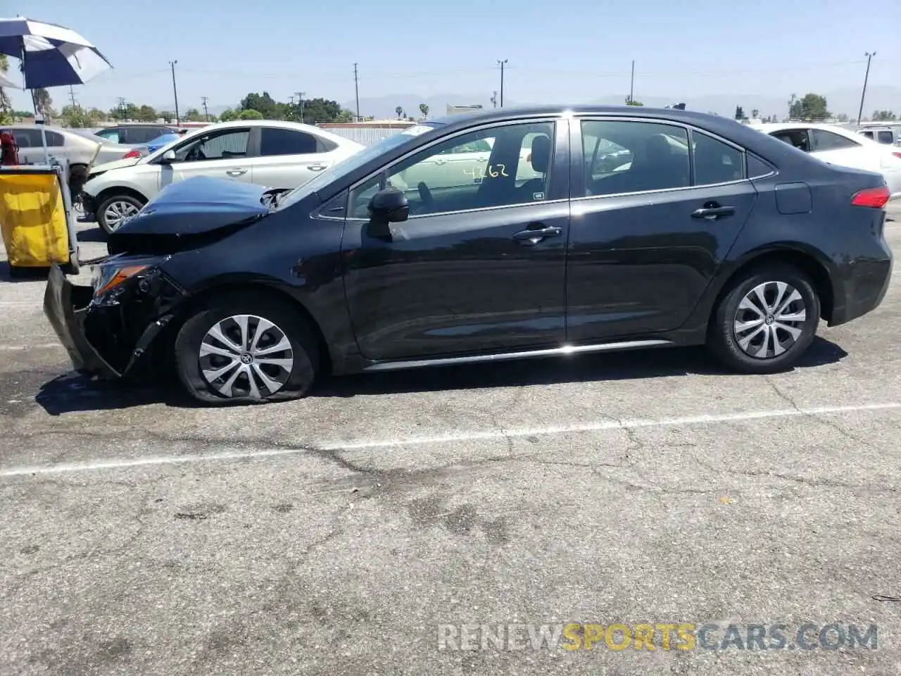 9 Photograph of a damaged car JTDEAMDE5NJ048322 TOYOTA COROLLA 2022