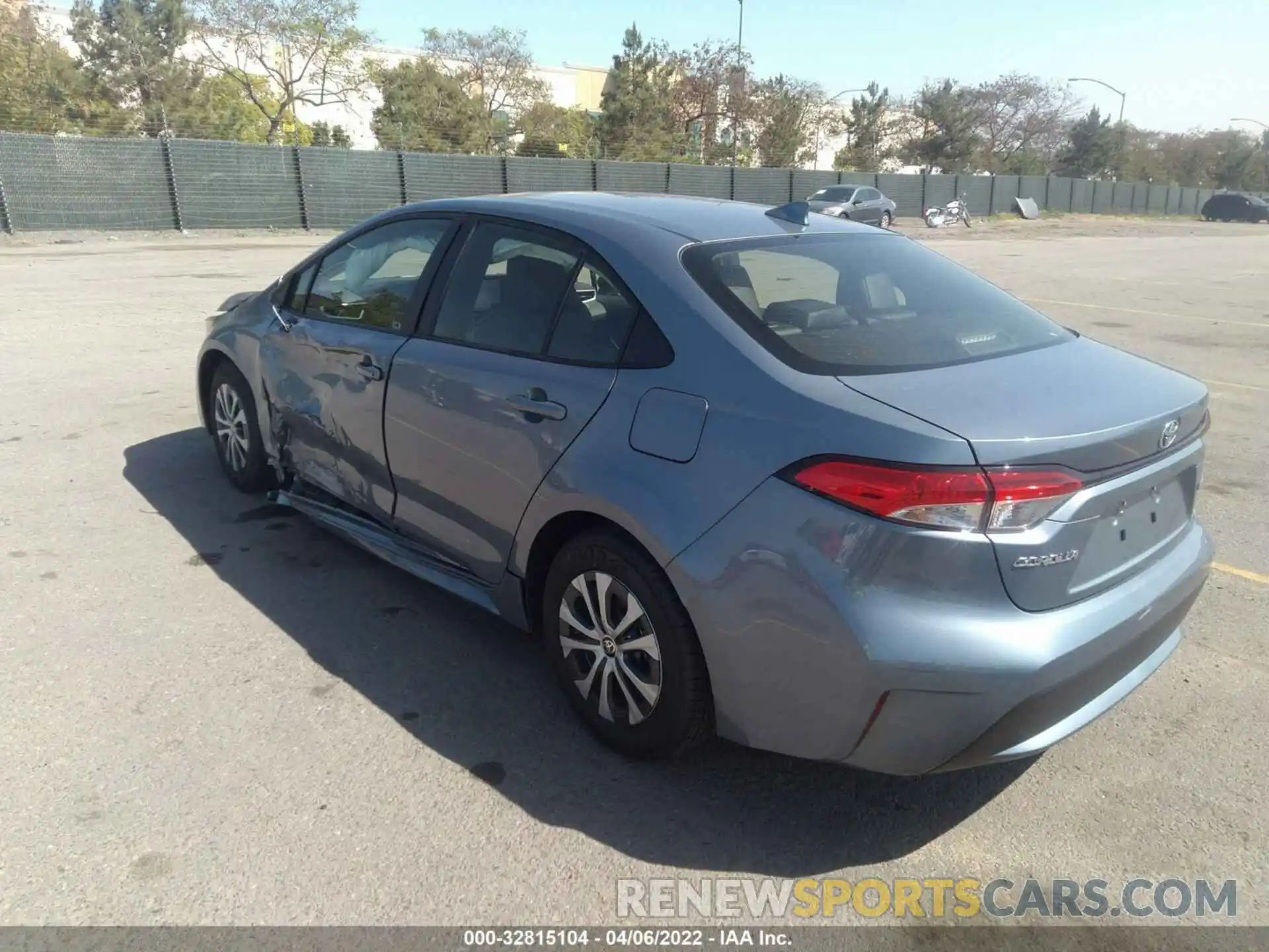 3 Photograph of a damaged car JTDEAMDE5NJ052595 TOYOTA COROLLA 2022