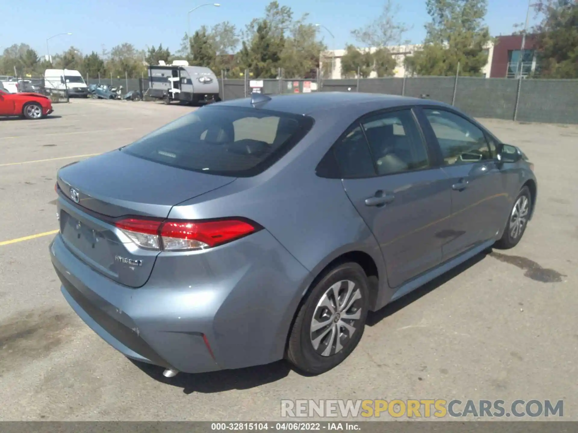 4 Photograph of a damaged car JTDEAMDE5NJ052595 TOYOTA COROLLA 2022