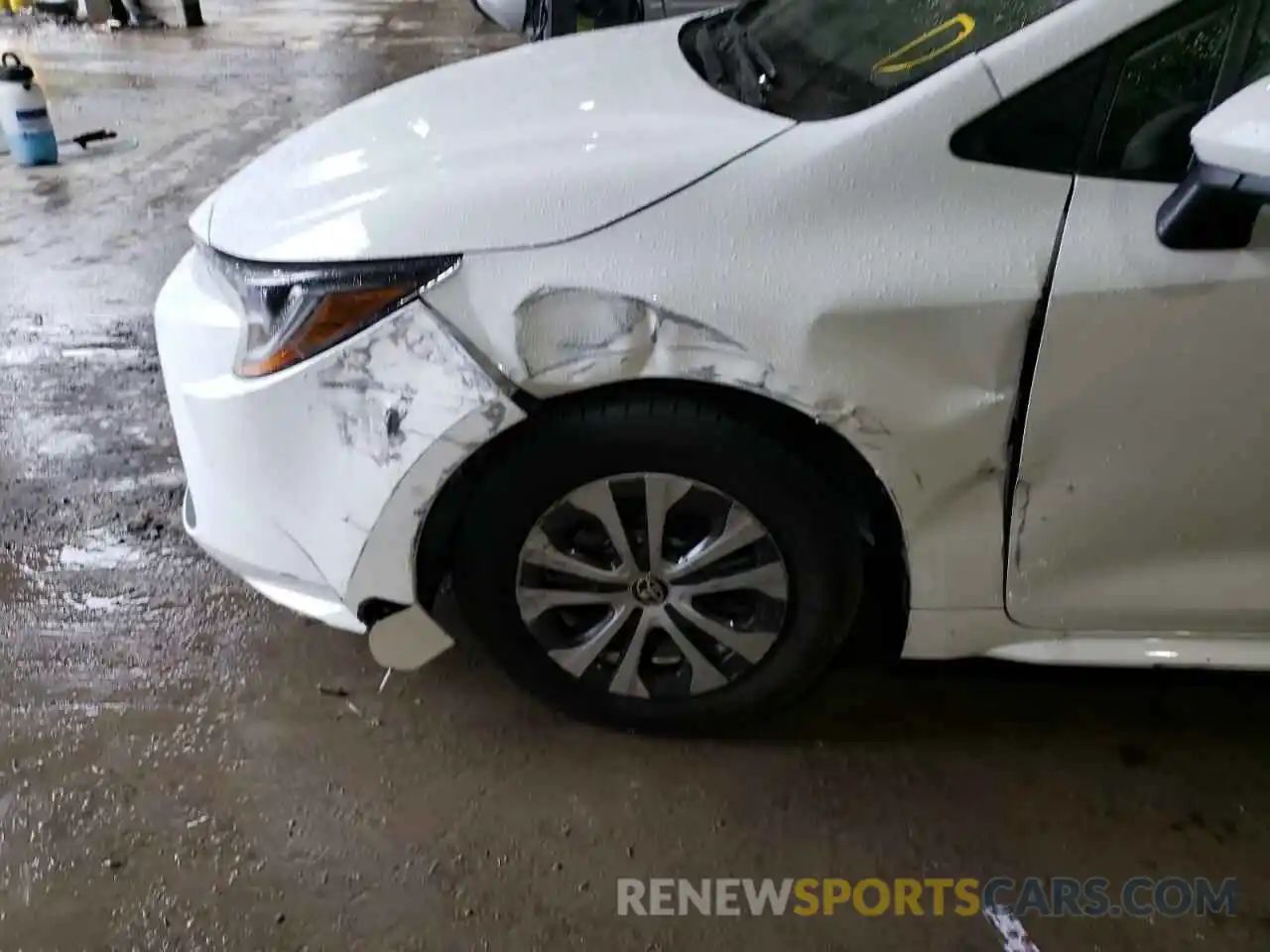 9 Photograph of a damaged car JTDEAMDE6N3008173 TOYOTA COROLLA 2022