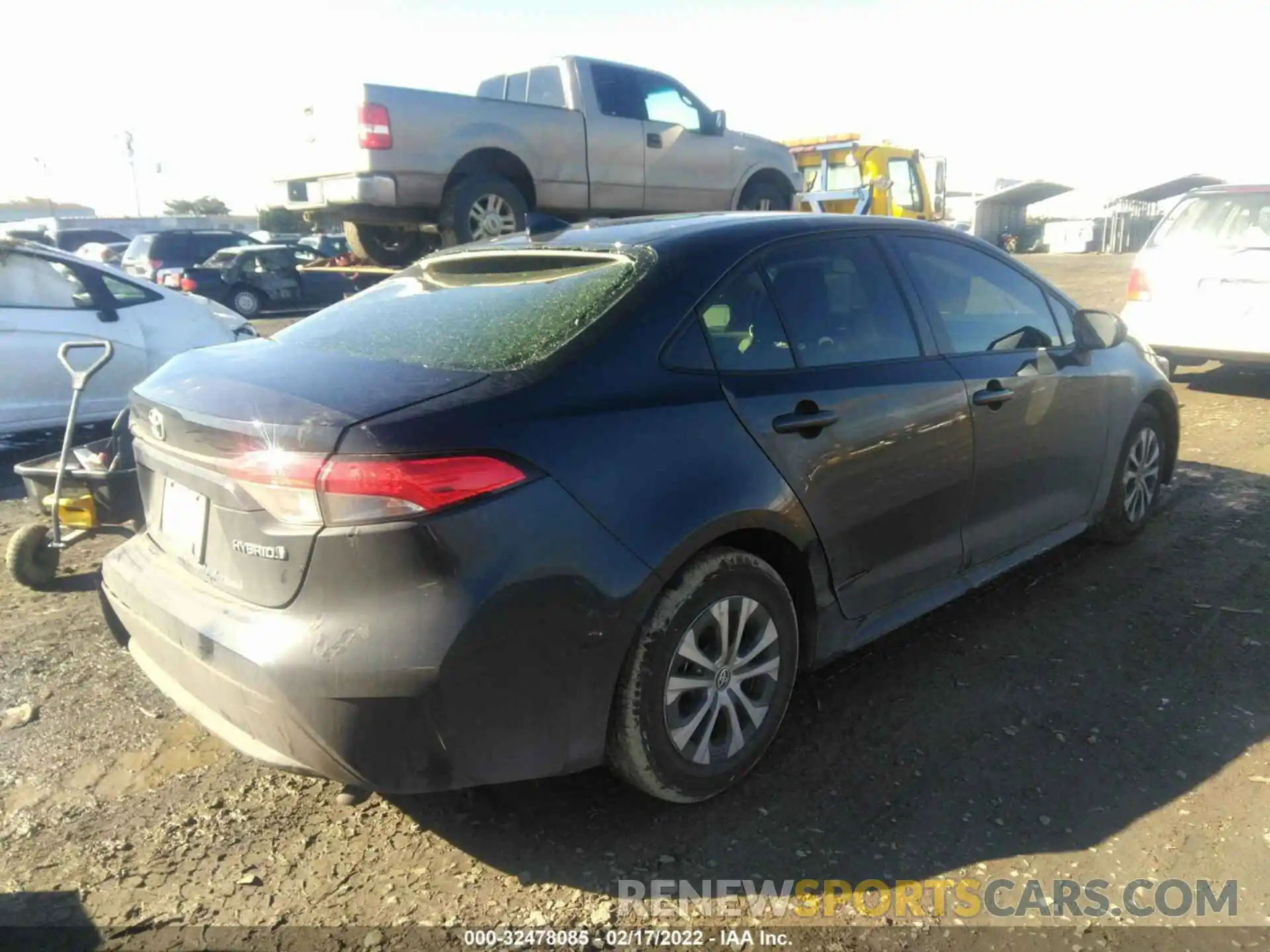 4 Photograph of a damaged car JTDEAMDE6NJ036003 TOYOTA COROLLA 2022