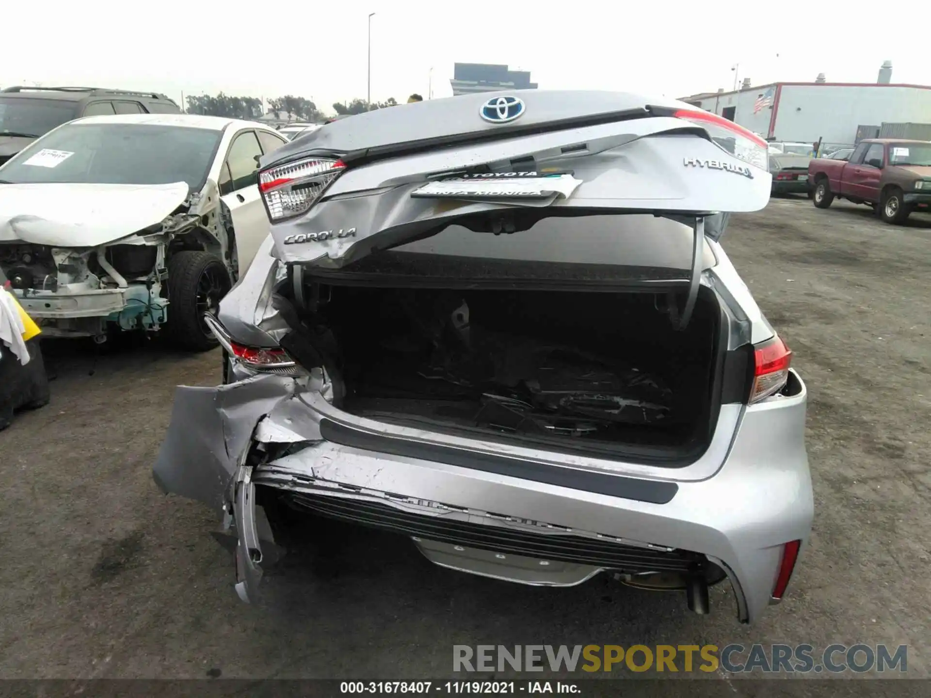 6 Photograph of a damaged car JTDEAMDE6NJ036969 TOYOTA COROLLA 2022