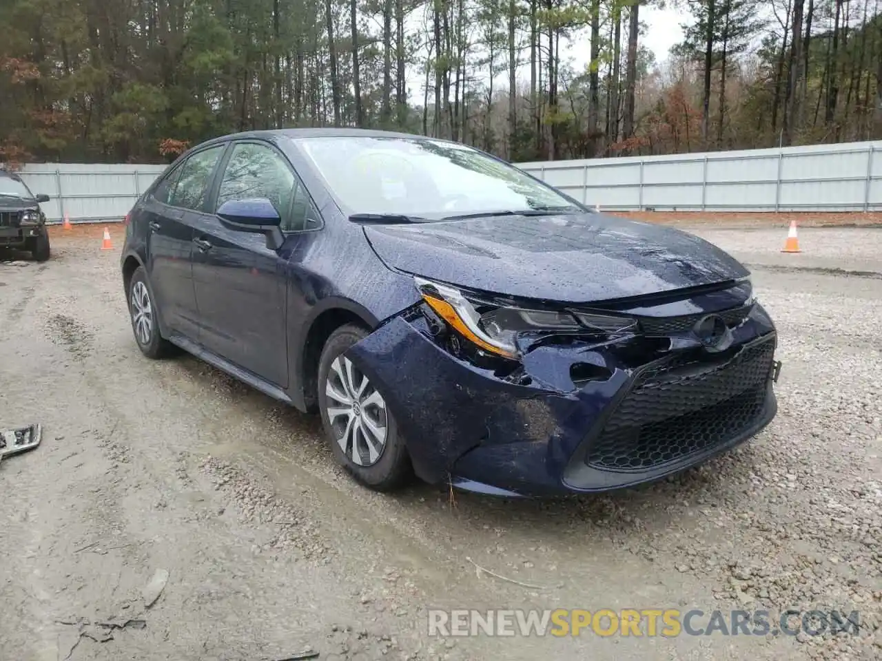 1 Photograph of a damaged car JTDEAMDE6NJ039774 TOYOTA COROLLA 2022