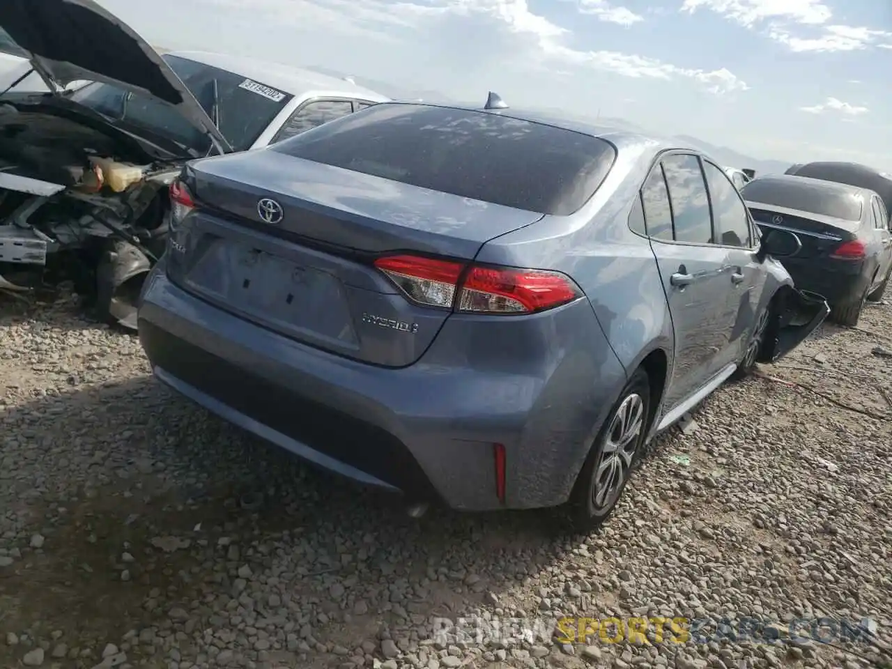 4 Photograph of a damaged car JTDEAMDE6NJ040861 TOYOTA COROLLA 2022