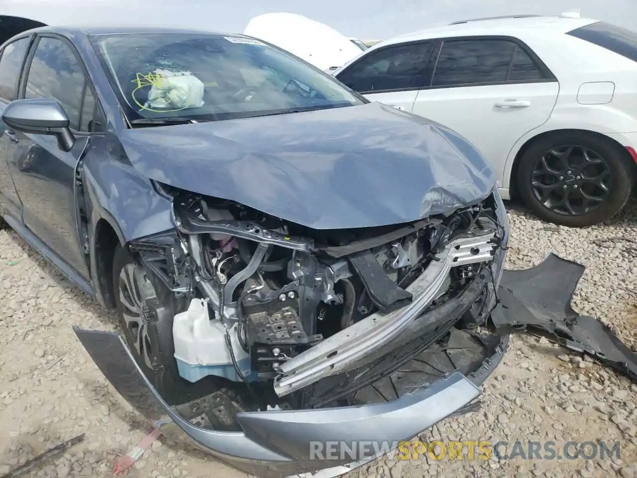 9 Photograph of a damaged car JTDEAMDE6NJ040861 TOYOTA COROLLA 2022