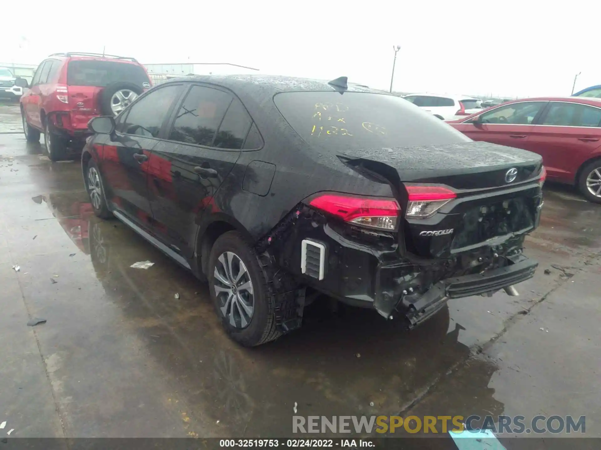 3 Photograph of a damaged car JTDEAMDE6NJ044571 TOYOTA COROLLA 2022