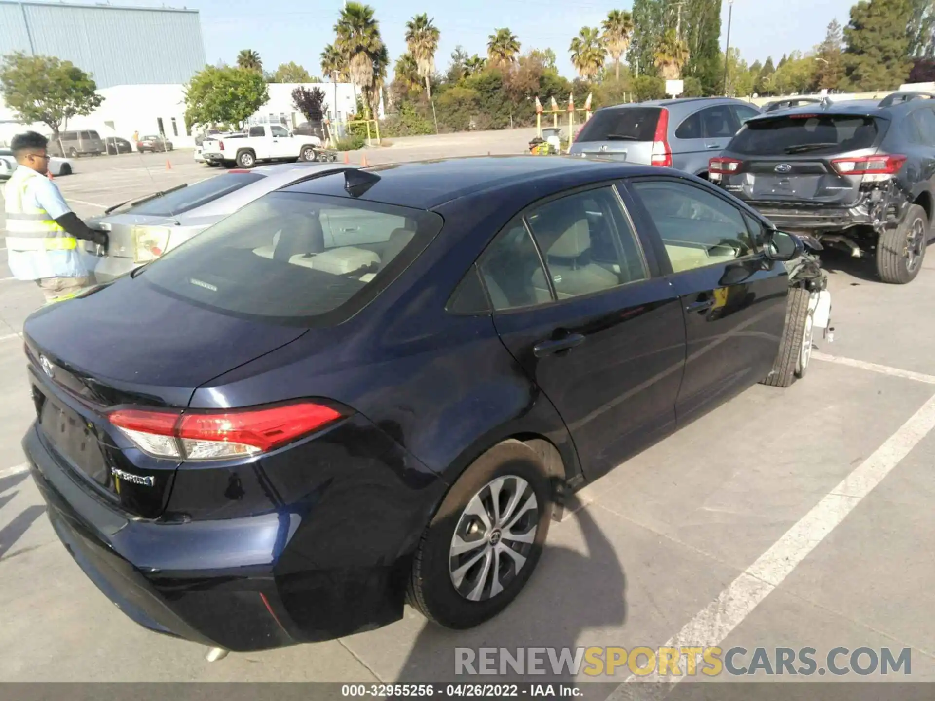 4 Photograph of a damaged car JTDEAMDE6NJ047390 TOYOTA COROLLA 2022