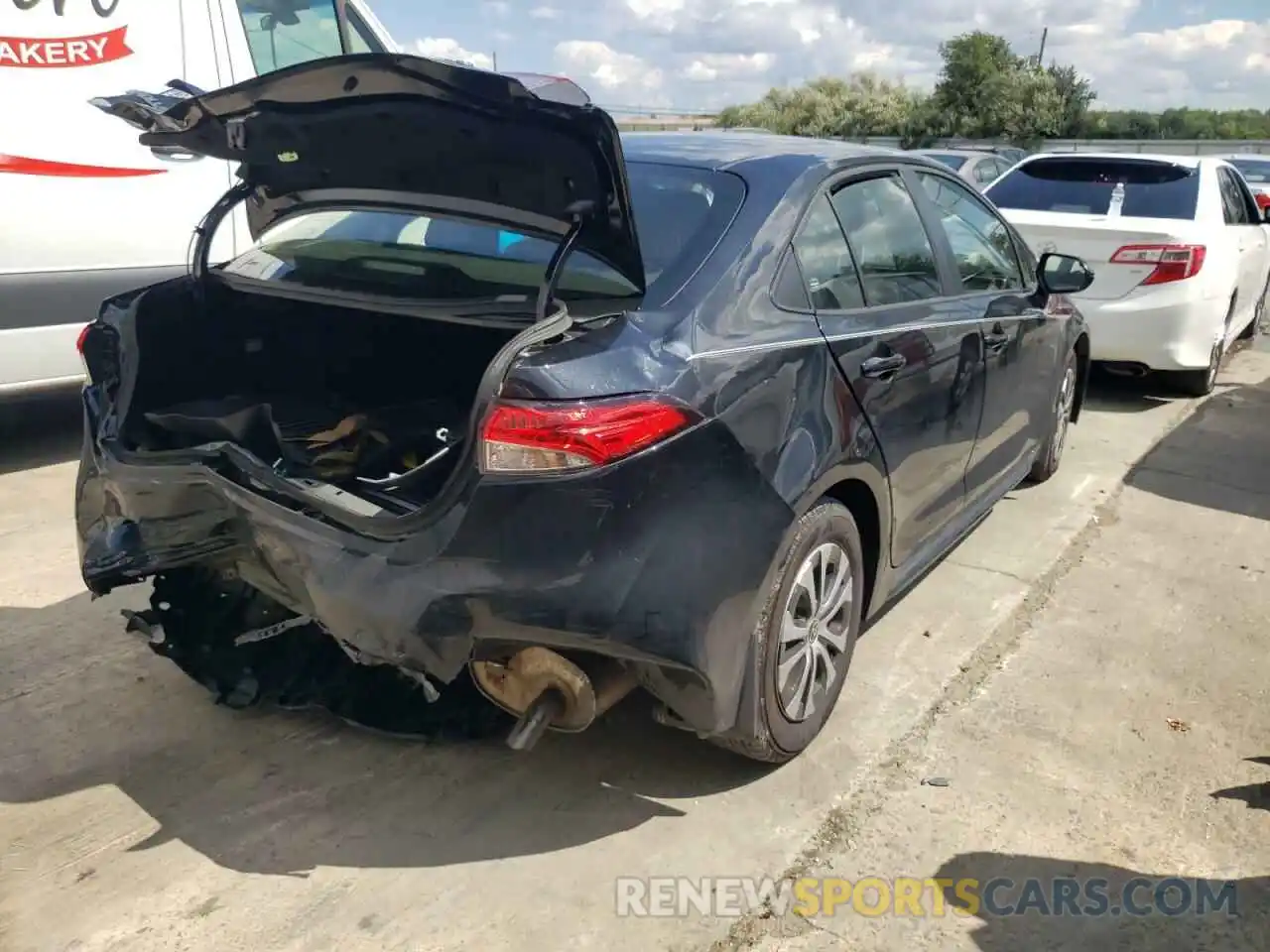 4 Photograph of a damaged car JTDEAMDE6NJ048247 TOYOTA COROLLA 2022