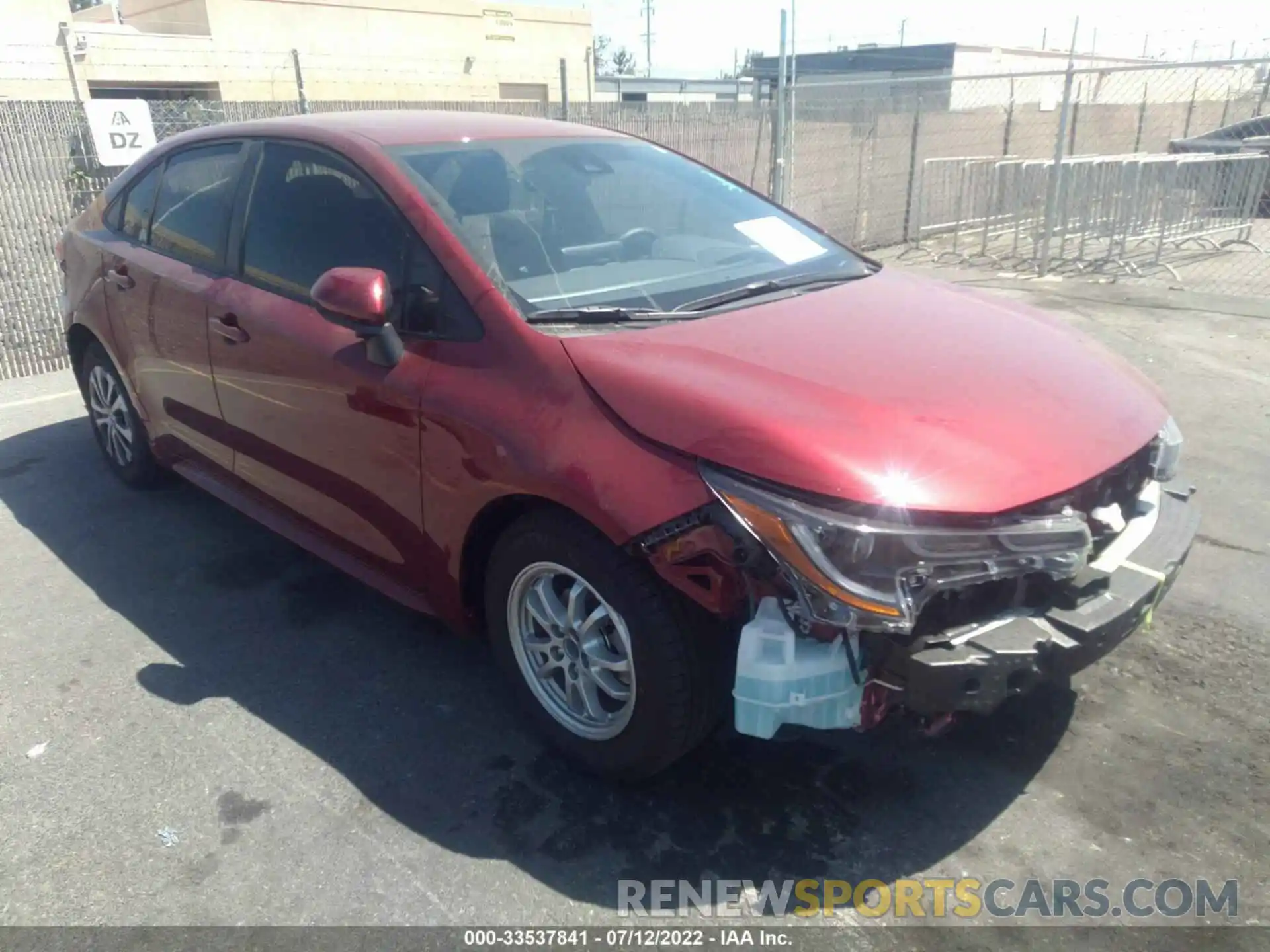 1 Photograph of a damaged car JTDEAMDE6NJ052640 TOYOTA COROLLA 2022