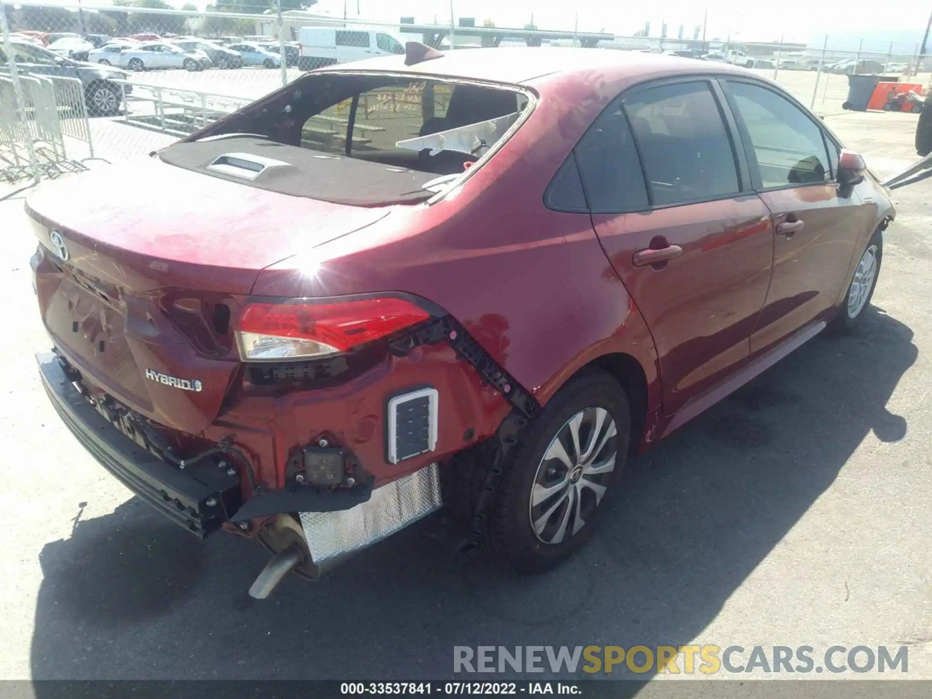 4 Photograph of a damaged car JTDEAMDE6NJ052640 TOYOTA COROLLA 2022