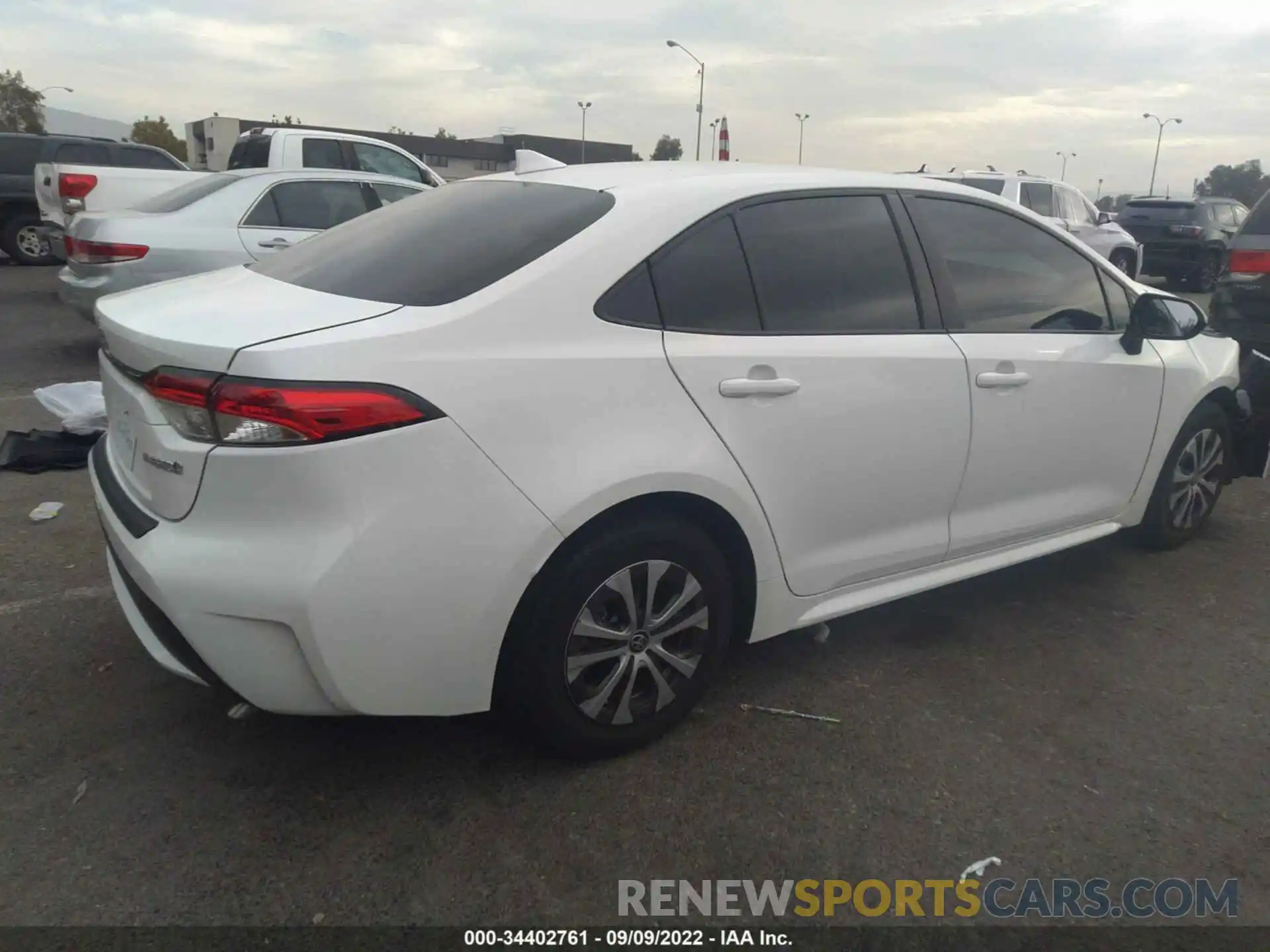 4 Photograph of a damaged car JTDEAMDE7N3008084 TOYOTA COROLLA 2022