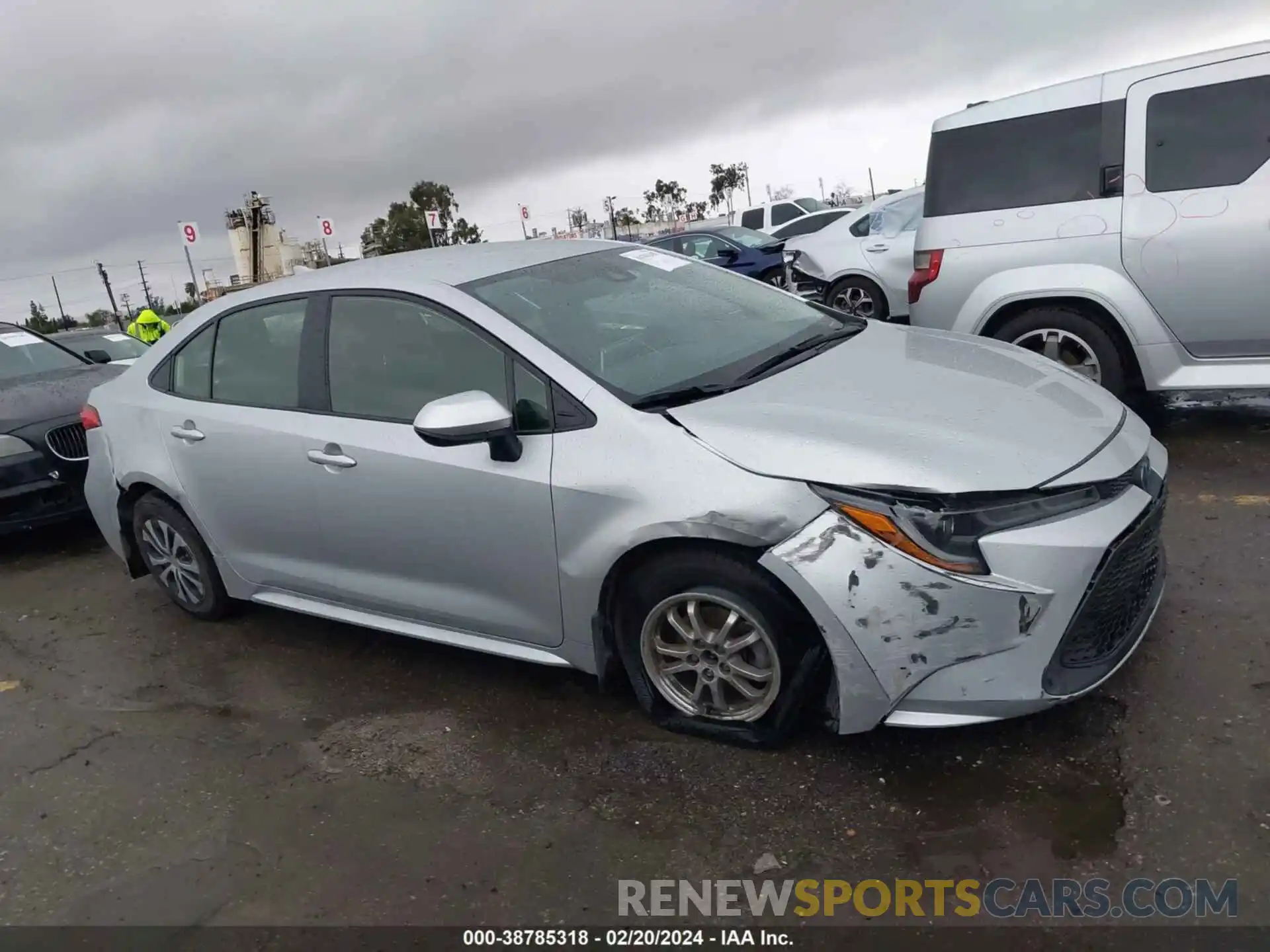 14 Photograph of a damaged car JTDEAMDE7N3011650 TOYOTA COROLLA 2022