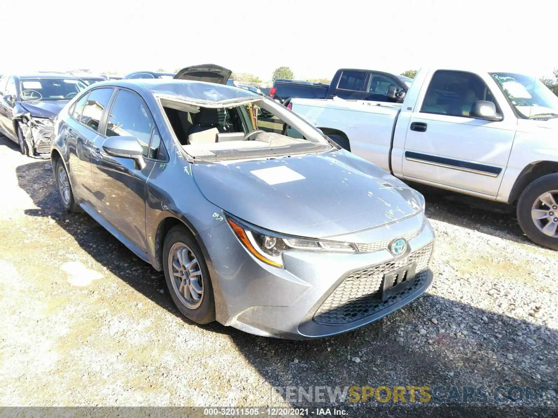 1 Photograph of a damaged car JTDEAMDE7NJ037581 TOYOTA COROLLA 2022