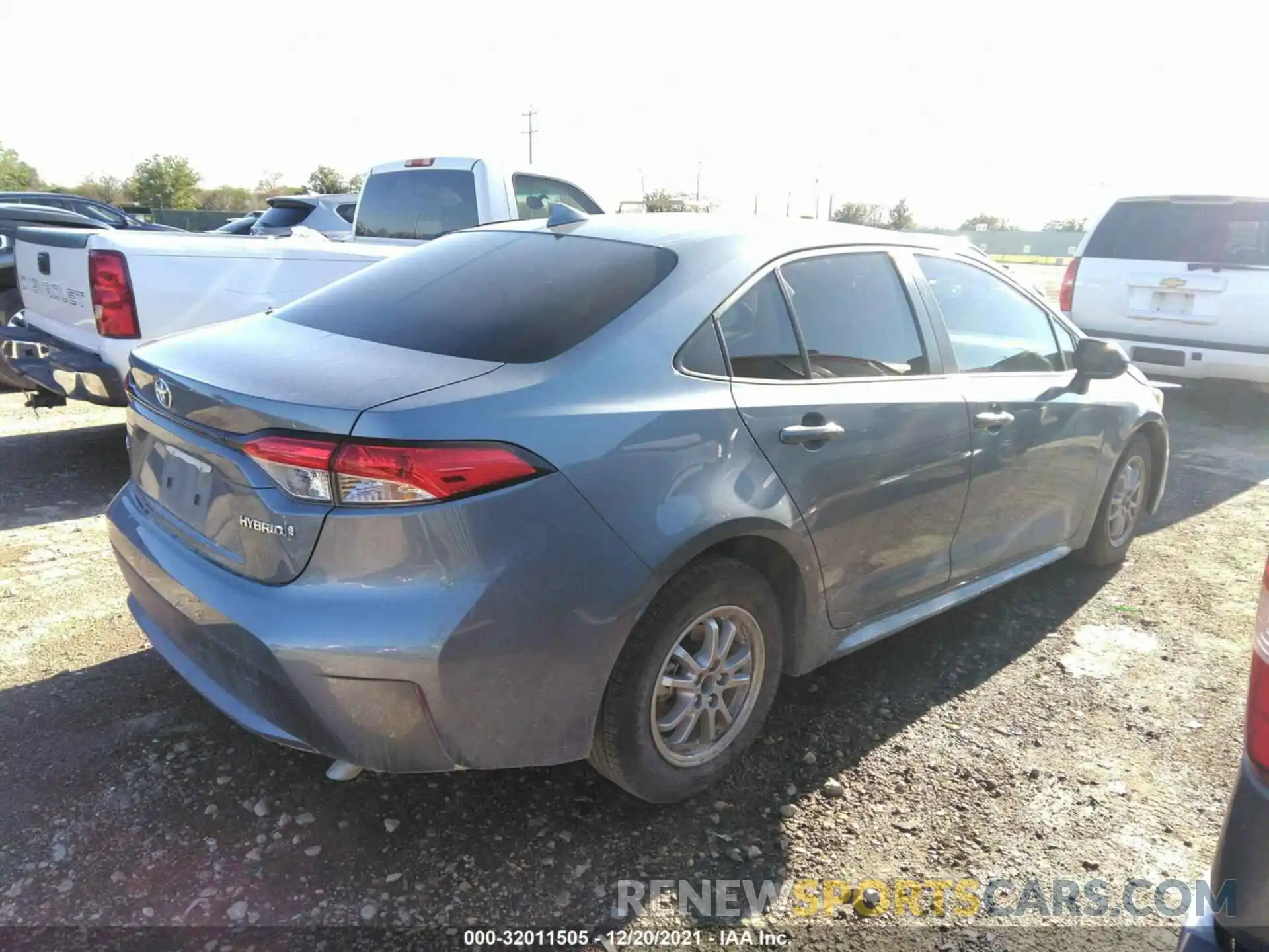 4 Photograph of a damaged car JTDEAMDE7NJ037581 TOYOTA COROLLA 2022