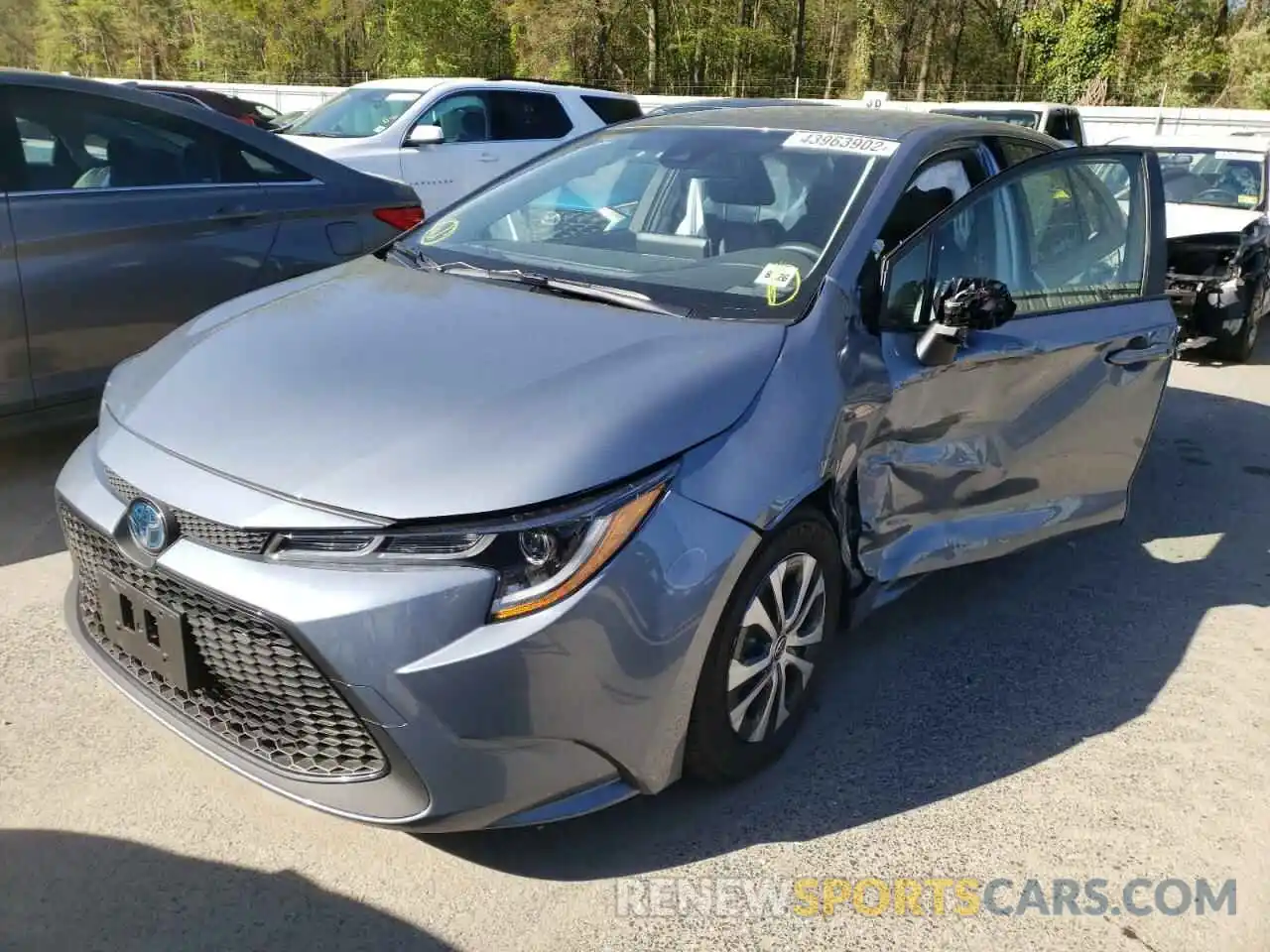 2 Photograph of a damaged car JTDEAMDE7NJ038018 TOYOTA COROLLA 2022