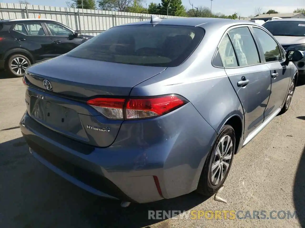 4 Photograph of a damaged car JTDEAMDE7NJ038018 TOYOTA COROLLA 2022