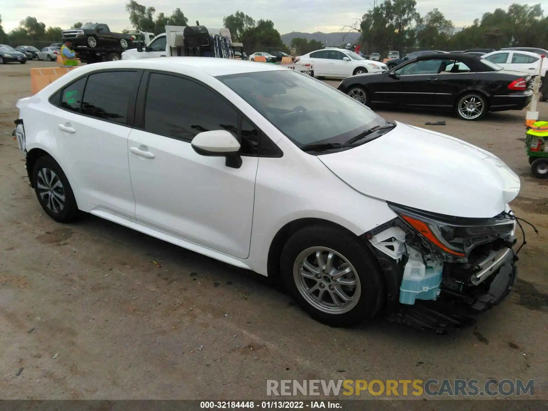 1 Photograph of a damaged car JTDEAMDE7NJ039119 TOYOTA COROLLA 2022