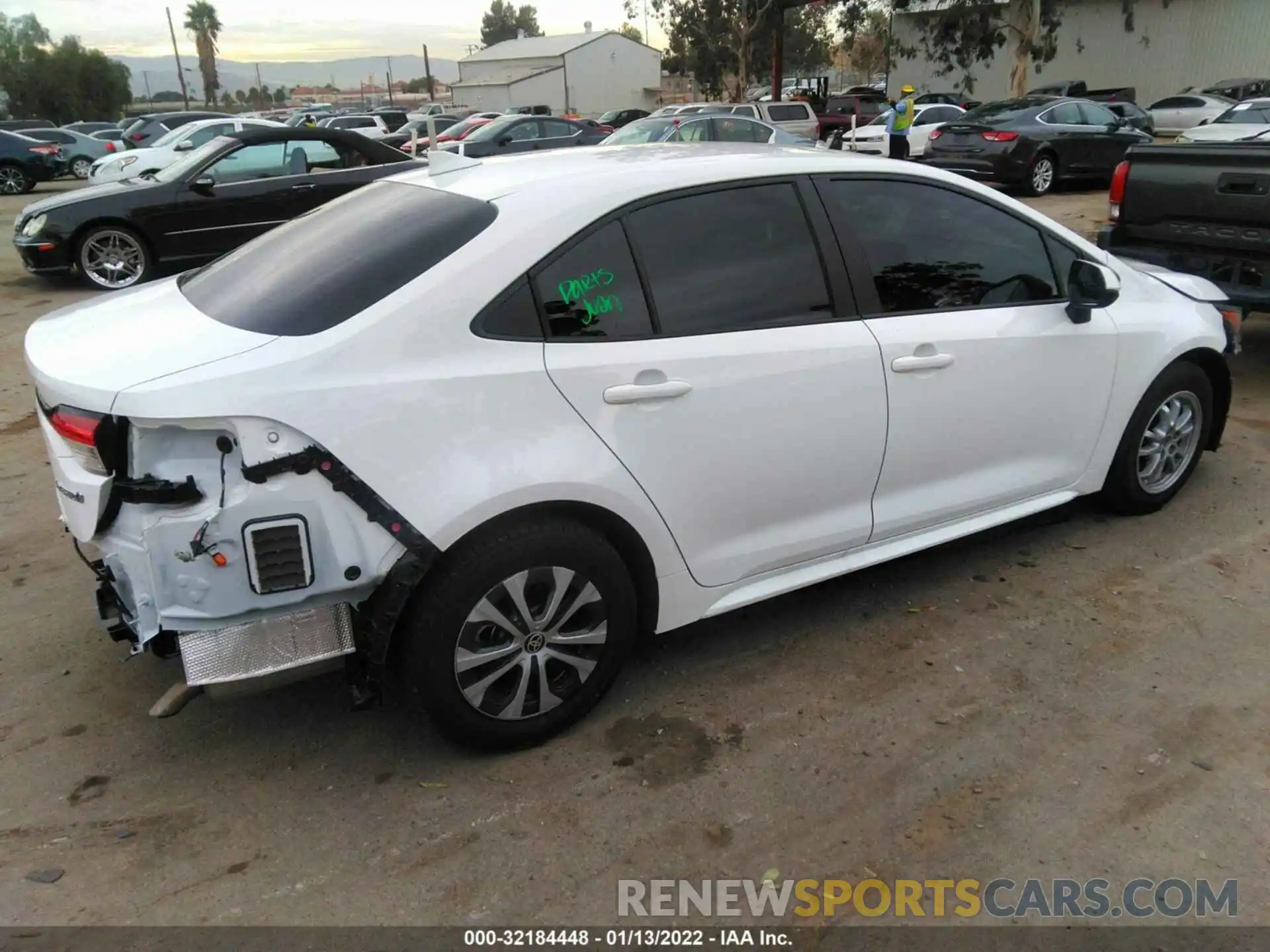 4 Photograph of a damaged car JTDEAMDE7NJ039119 TOYOTA COROLLA 2022