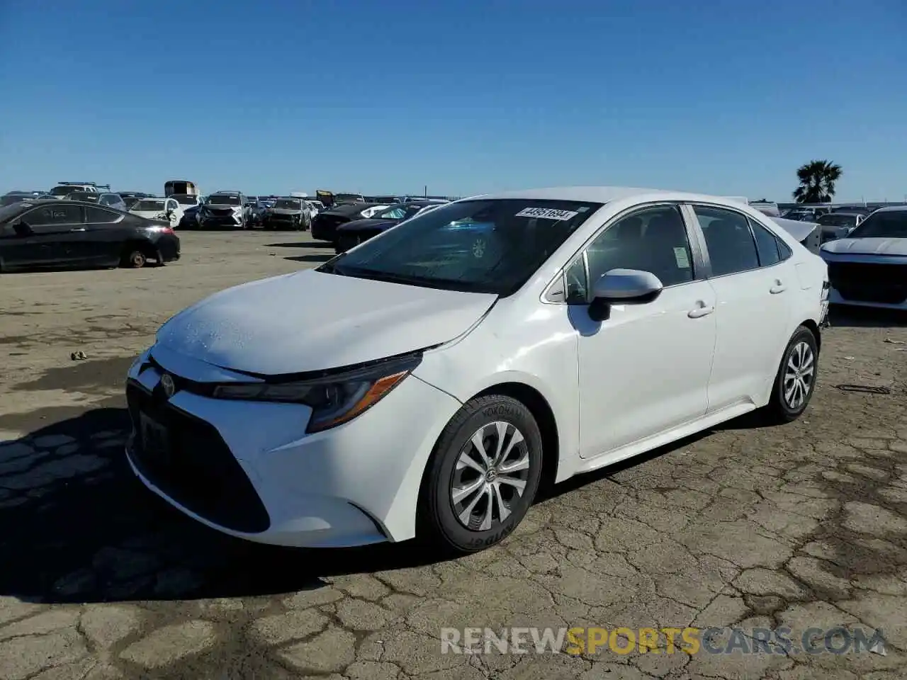 1 Photograph of a damaged car JTDEAMDE7NJ040321 TOYOTA COROLLA 2022