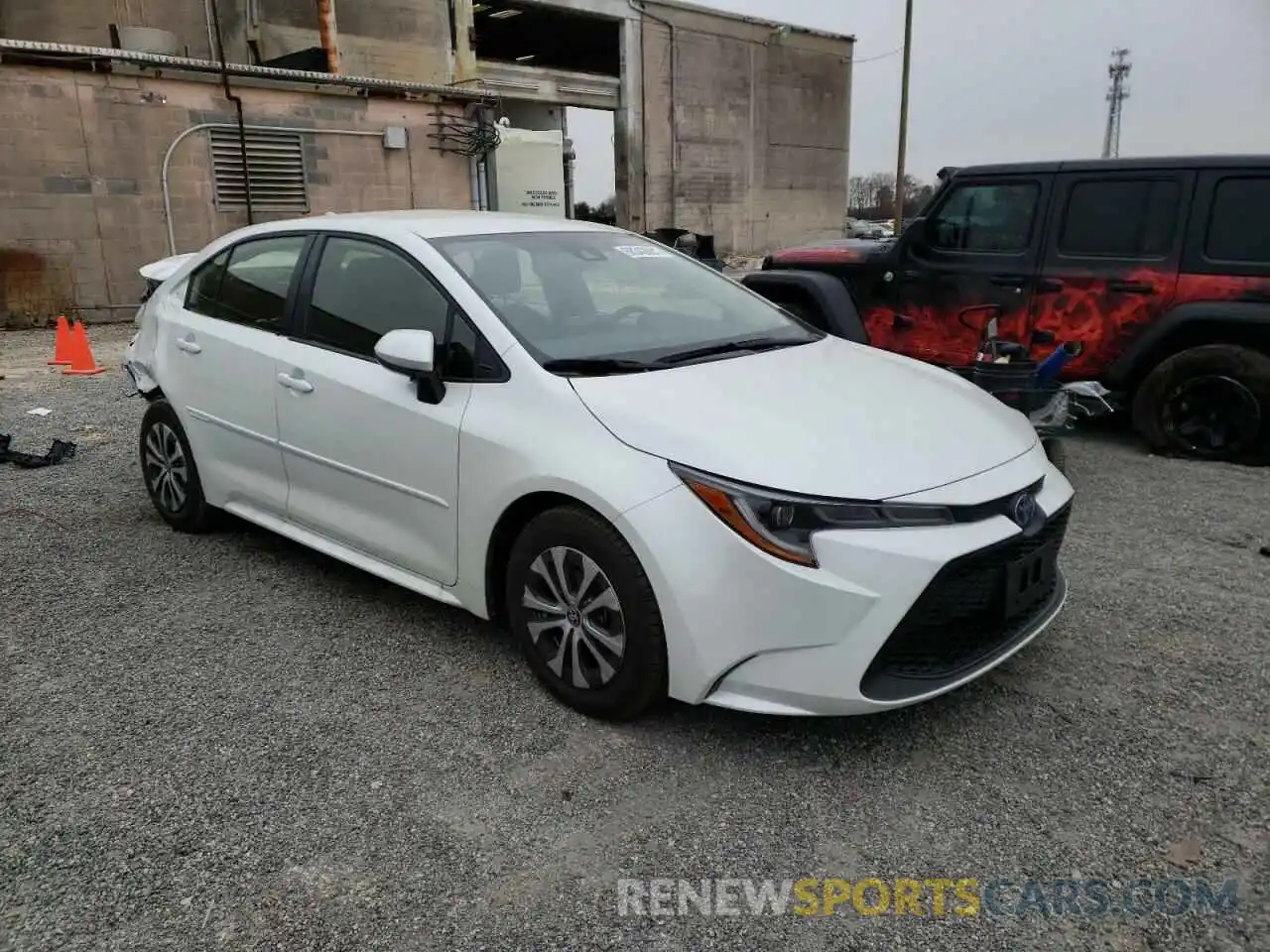 1 Photograph of a damaged car JTDEAMDE7NJ042781 TOYOTA COROLLA 2022