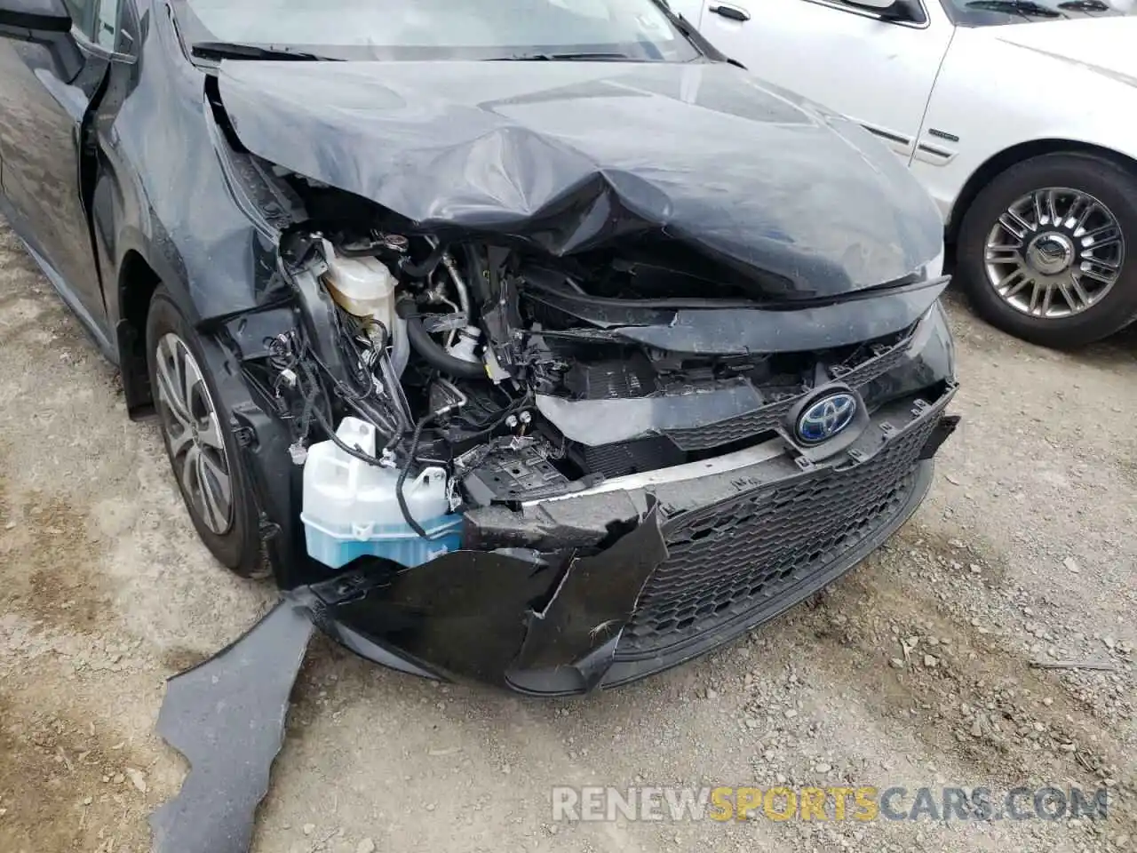 9 Photograph of a damaged car JTDEAMDE7NJ054011 TOYOTA COROLLA 2022