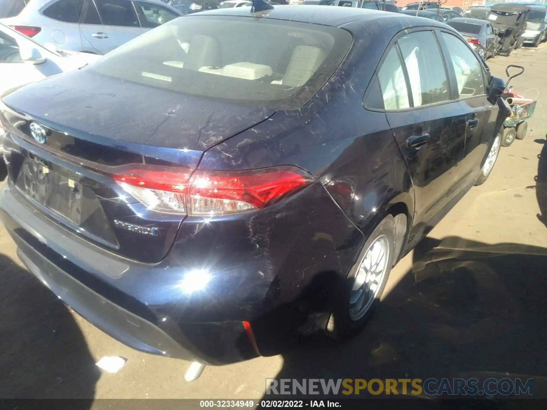 4 Photograph of a damaged car JTDEAMDE8NJ036021 TOYOTA COROLLA 2022