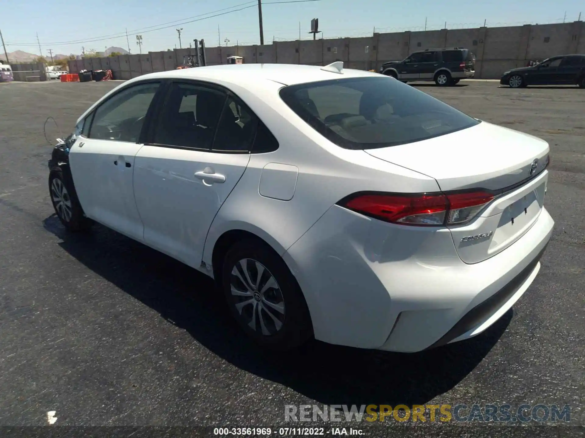 3 Photograph of a damaged car JTDEAMDE8NJ036715 TOYOTA COROLLA 2022