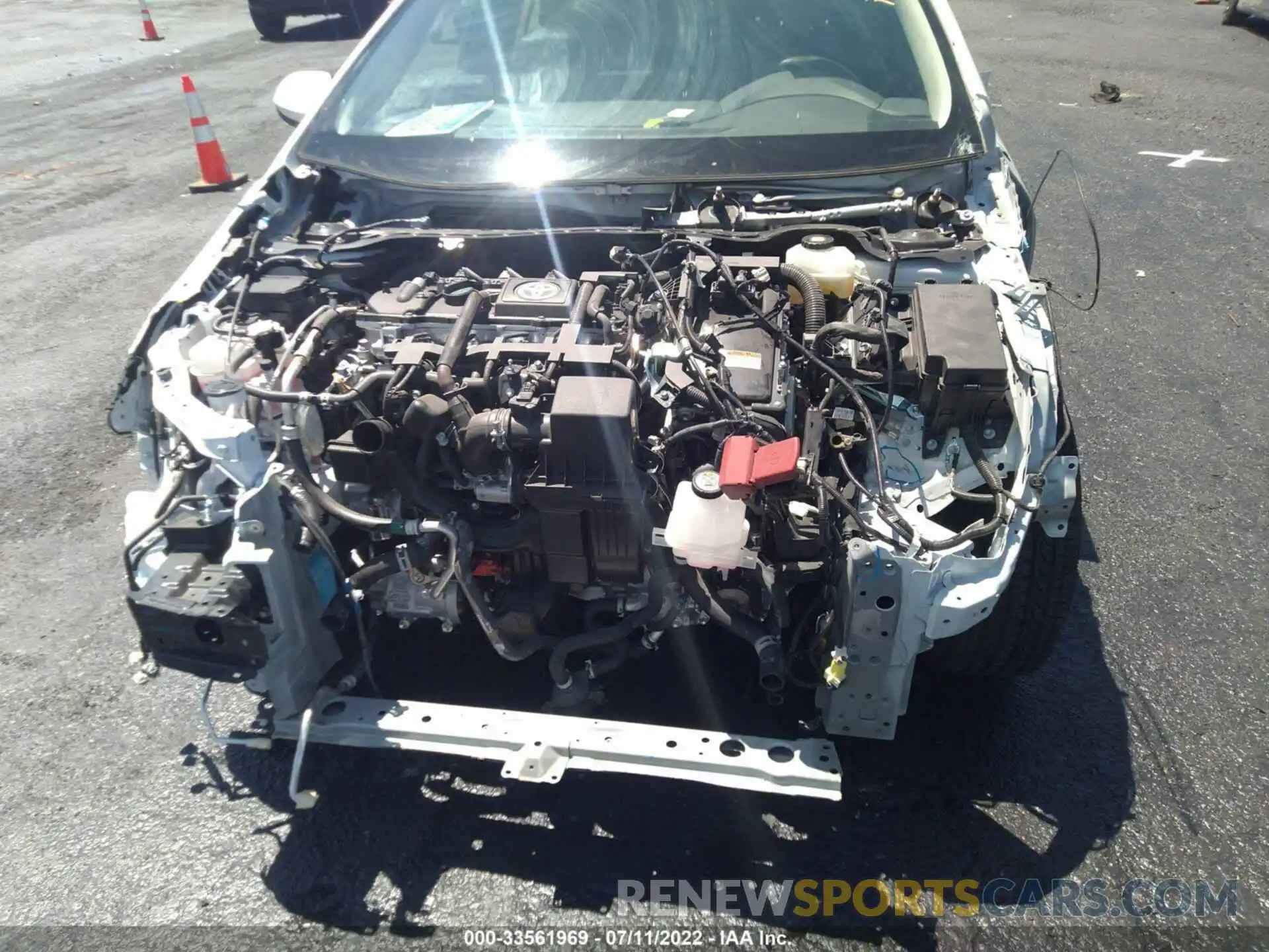 6 Photograph of a damaged car JTDEAMDE8NJ036715 TOYOTA COROLLA 2022