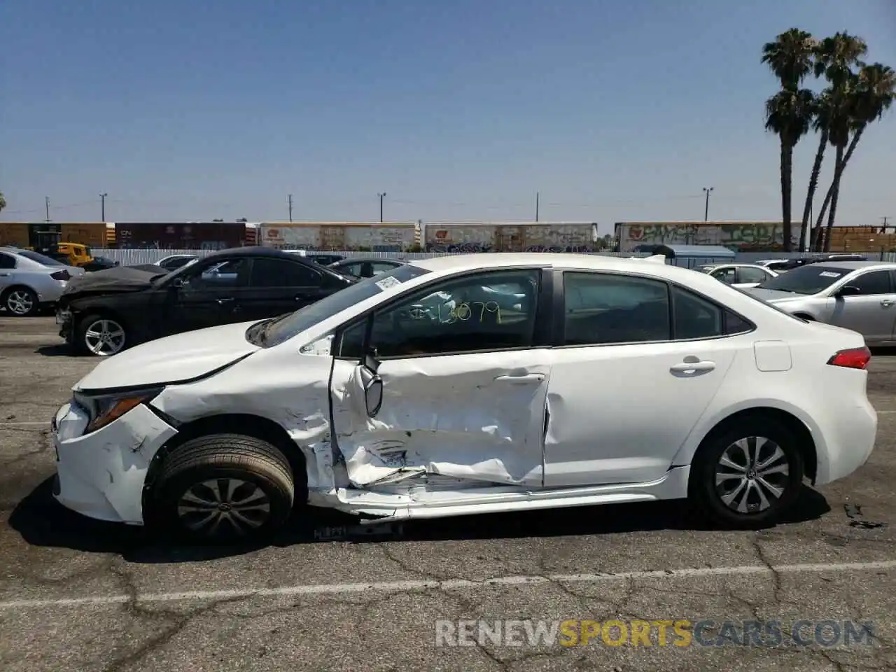 9 Photograph of a damaged car JTDEAMDE8NJ037265 TOYOTA COROLLA 2022