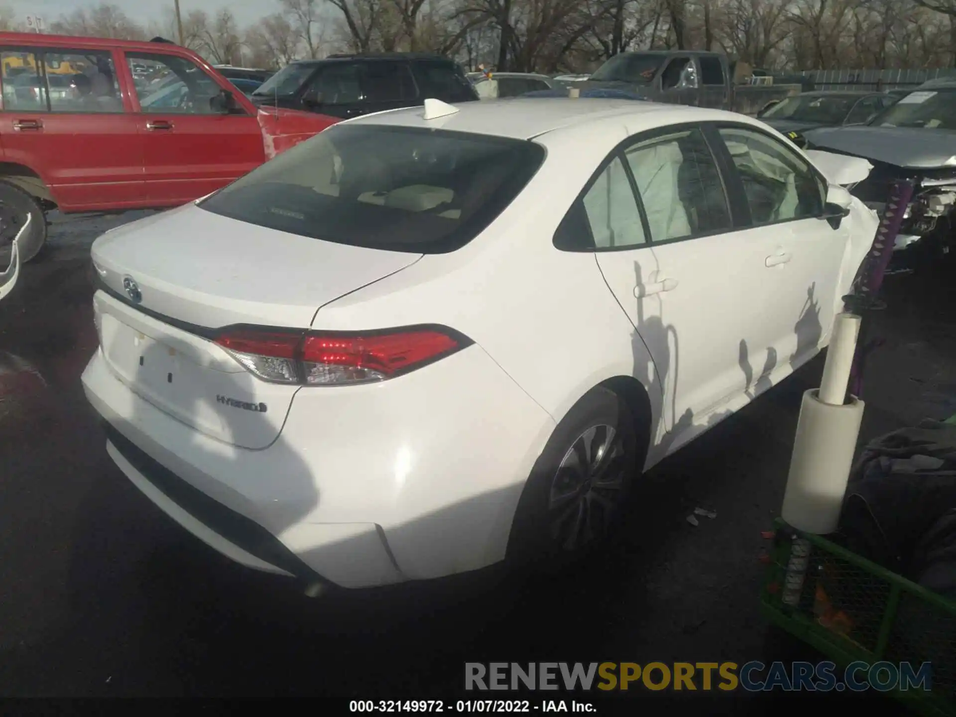 4 Photograph of a damaged car JTDEAMDE8NJ038335 TOYOTA COROLLA 2022