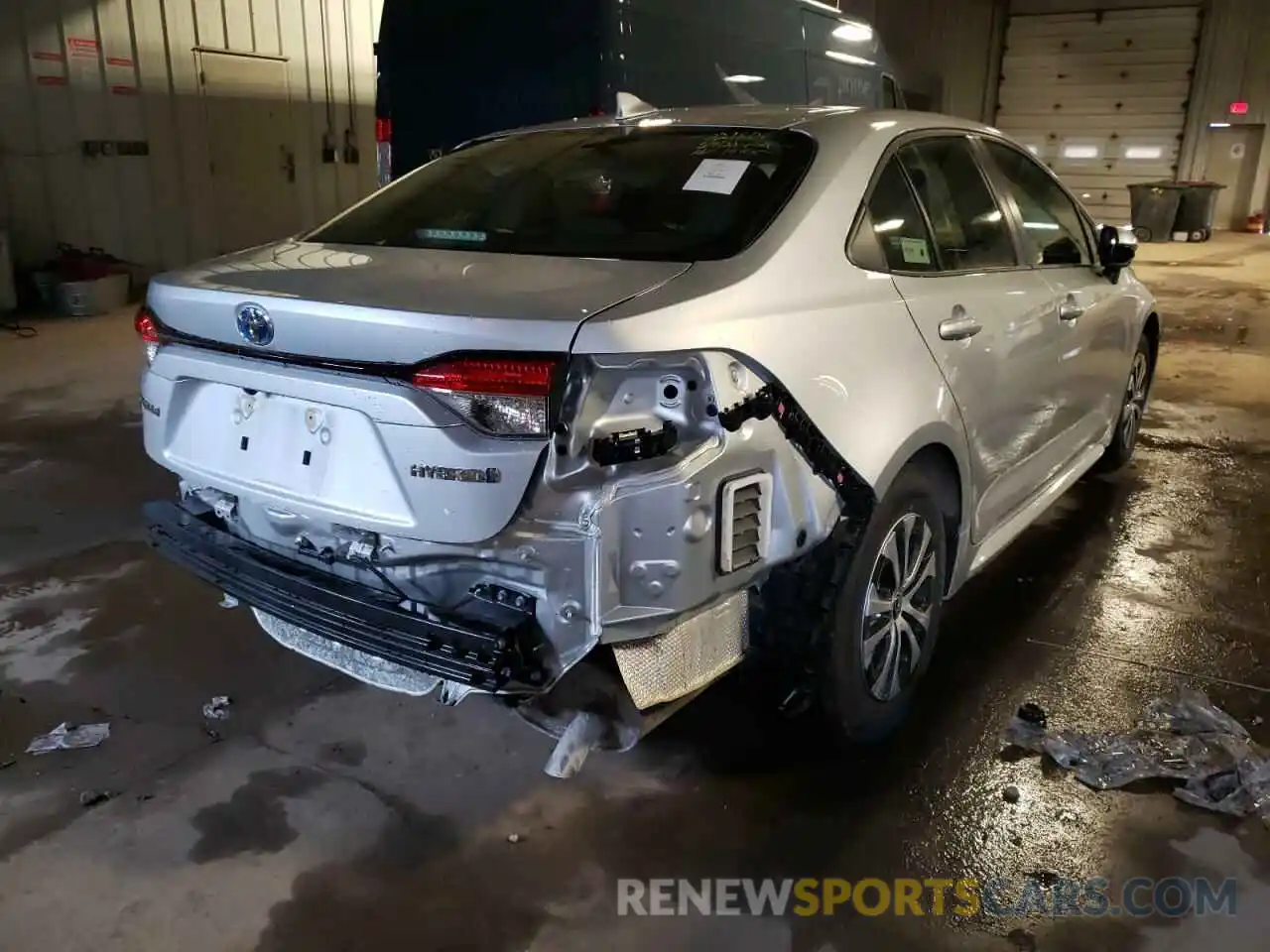 4 Photograph of a damaged car JTDEAMDE8NJ043065 TOYOTA COROLLA 2022