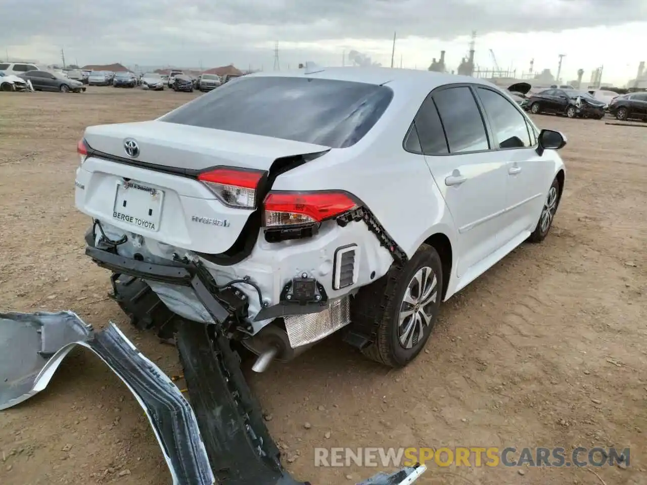 4 Photograph of a damaged car JTDEAMDE9N3000360 TOYOTA COROLLA 2022