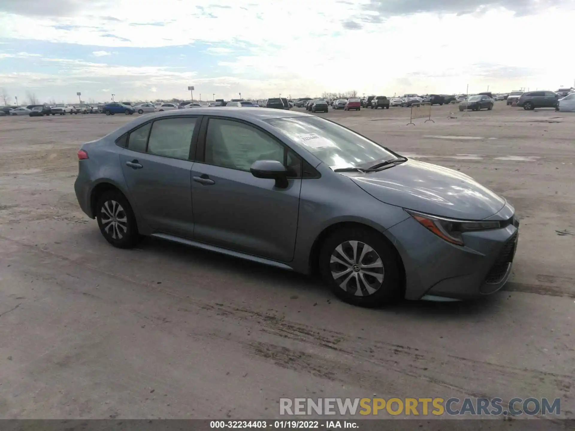 1 Photograph of a damaged car JTDEAMDE9NJ038604 TOYOTA COROLLA 2022