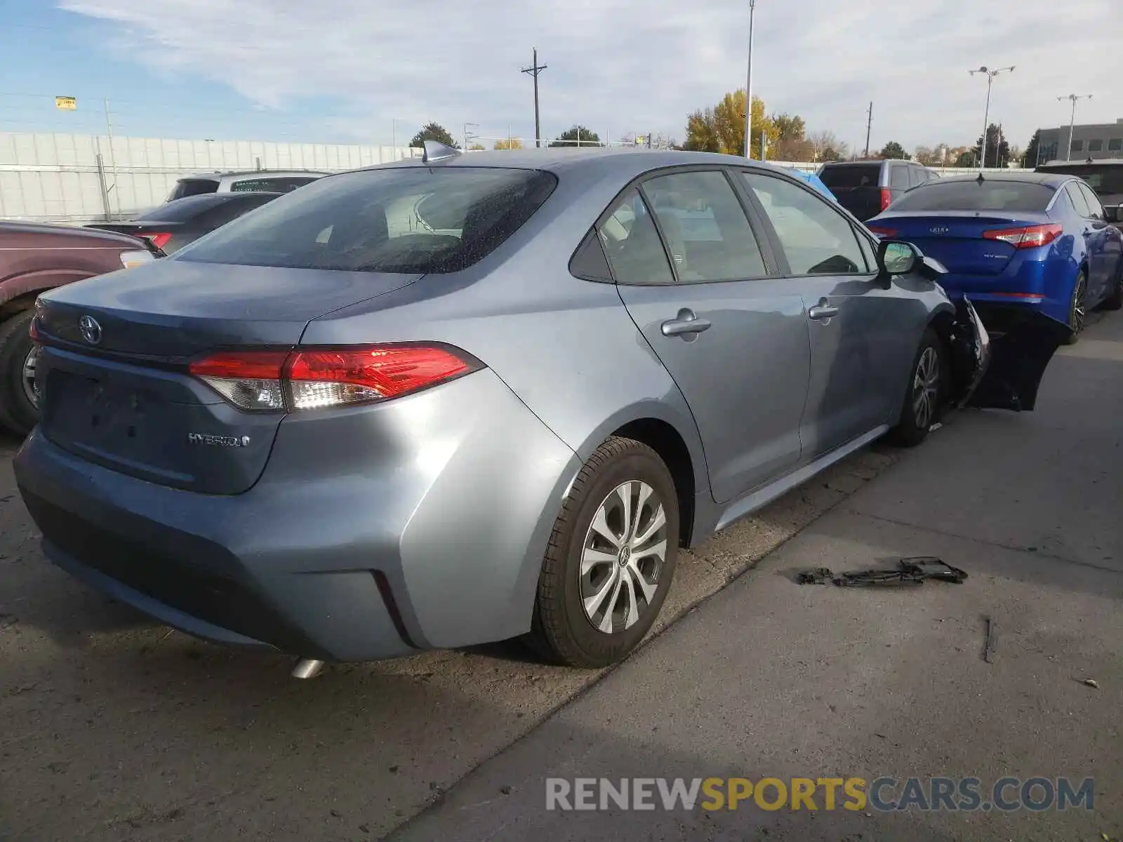 4 Photograph of a damaged car JTDEAMDE9NJ039624 TOYOTA COROLLA 2022