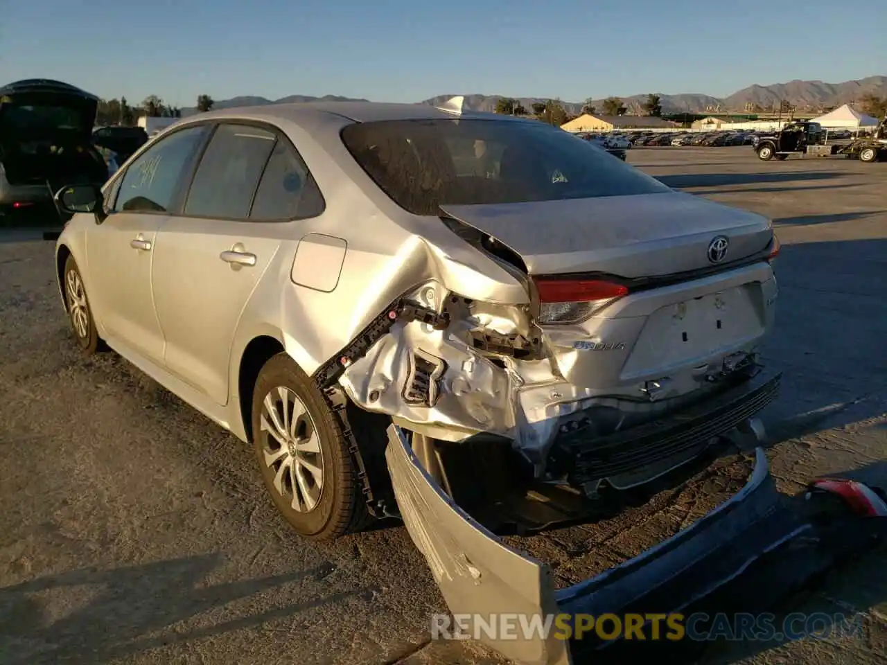 3 Photograph of a damaged car JTDEAMDE9NJ040224 TOYOTA COROLLA 2022