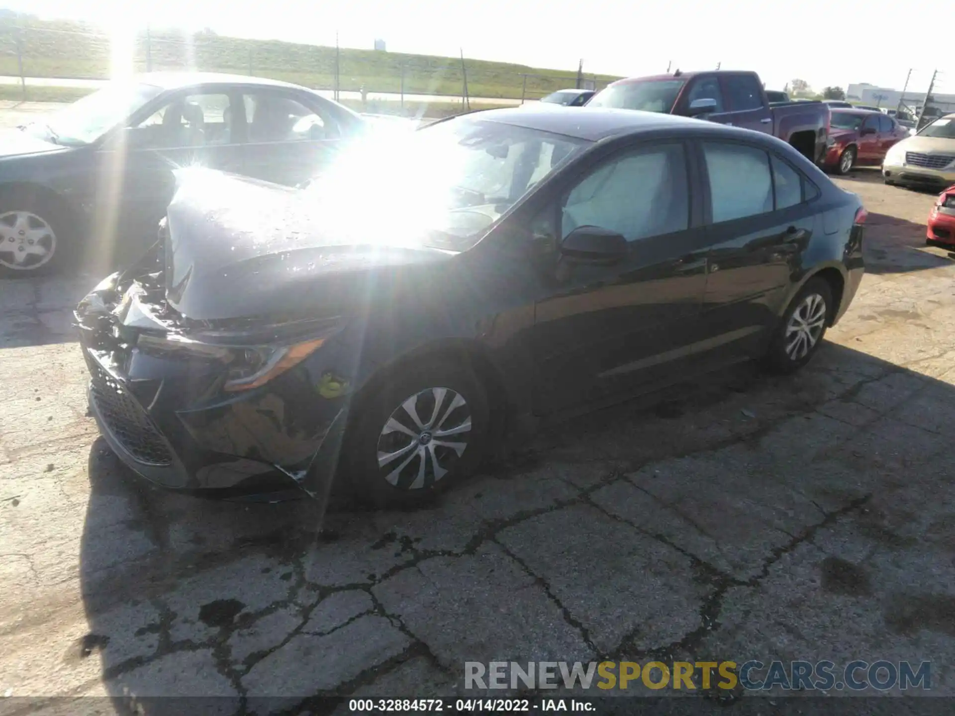 2 Photograph of a damaged car JTDEAMDE9NJ041664 TOYOTA COROLLA 2022