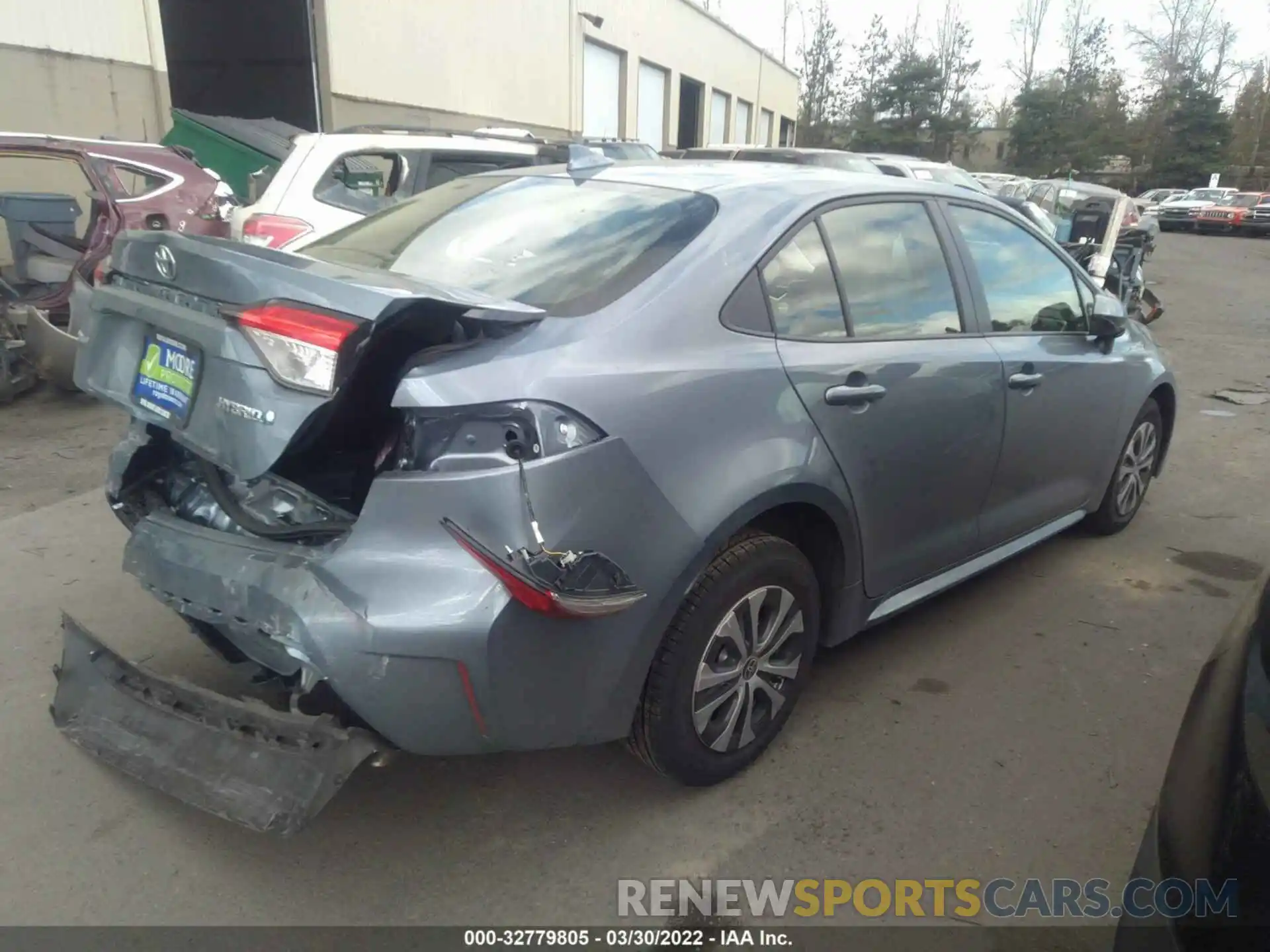 4 Photograph of a damaged car JTDEAMDE9NJ047447 TOYOTA COROLLA 2022