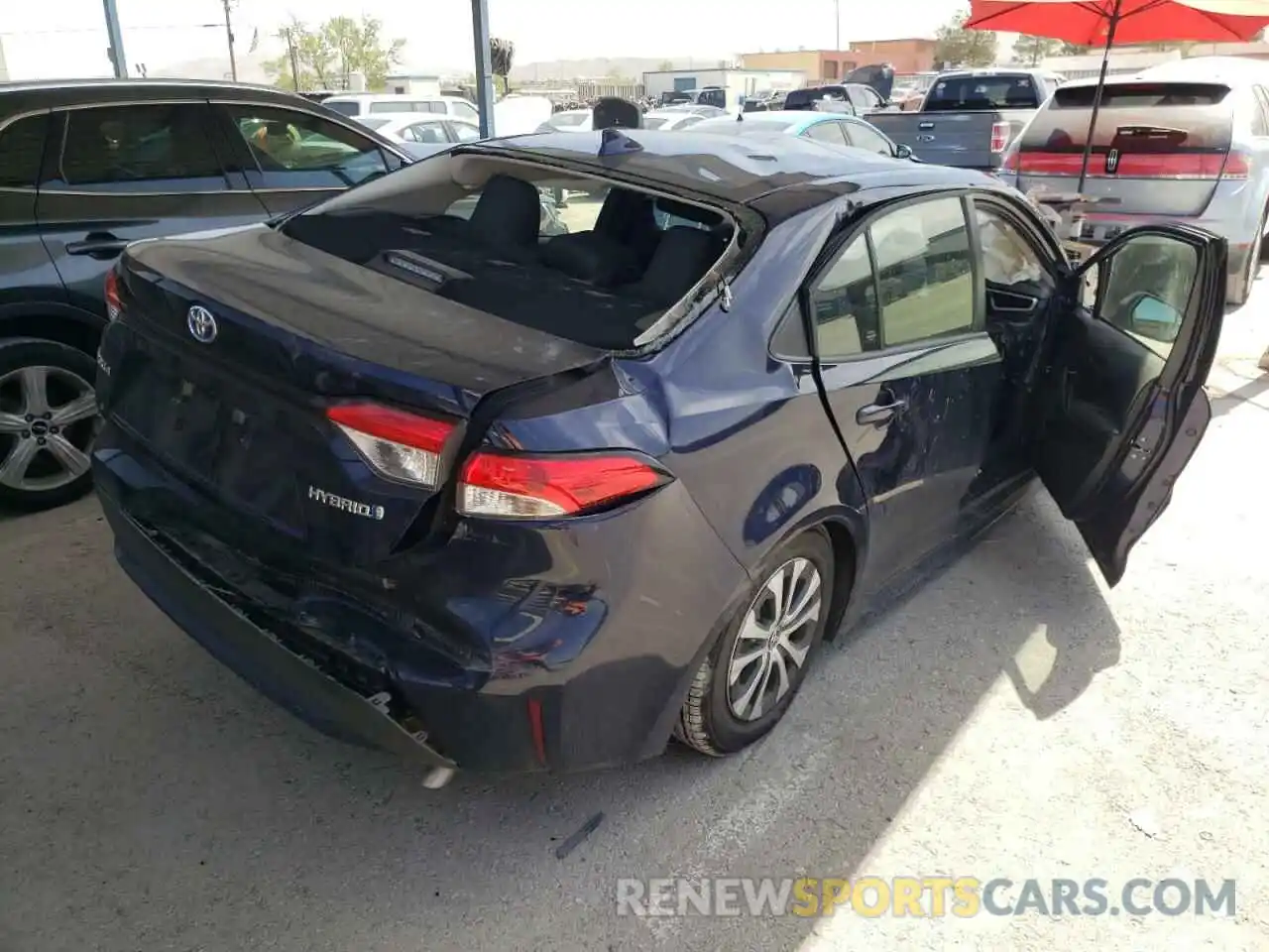 4 Photograph of a damaged car JTDEAMDE9NJ052194 TOYOTA COROLLA 2022