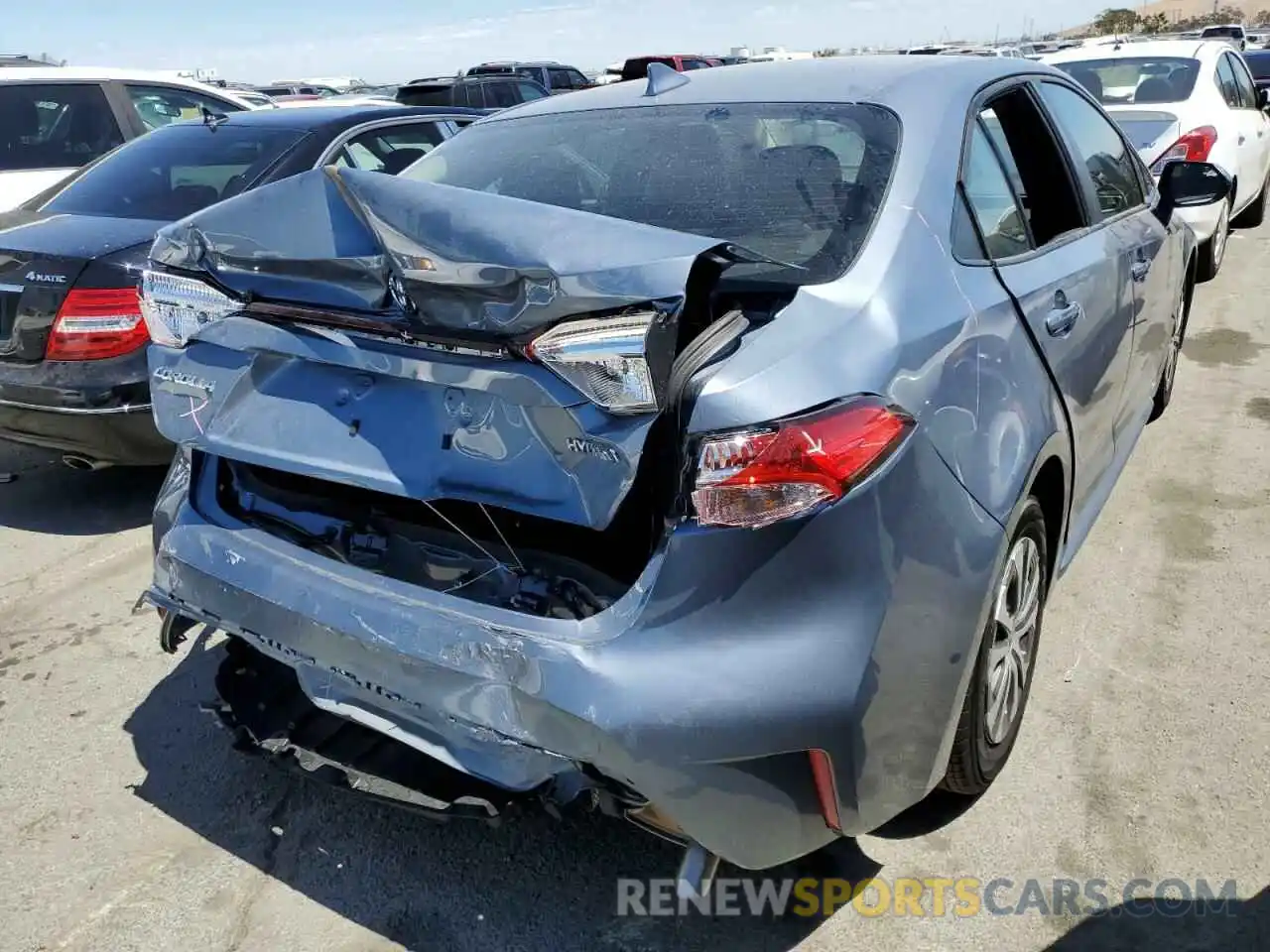 4 Photograph of a damaged car JTDEAMDEXN3008130 TOYOTA COROLLA 2022