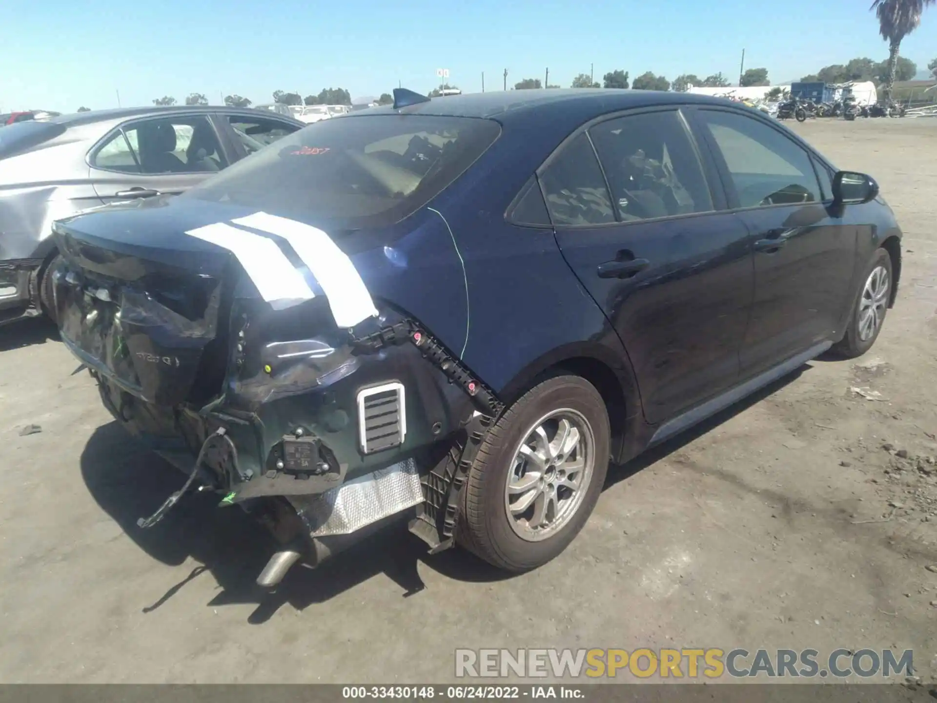 4 Photograph of a damaged car JTDEAMDEXNJ043598 TOYOTA COROLLA 2022