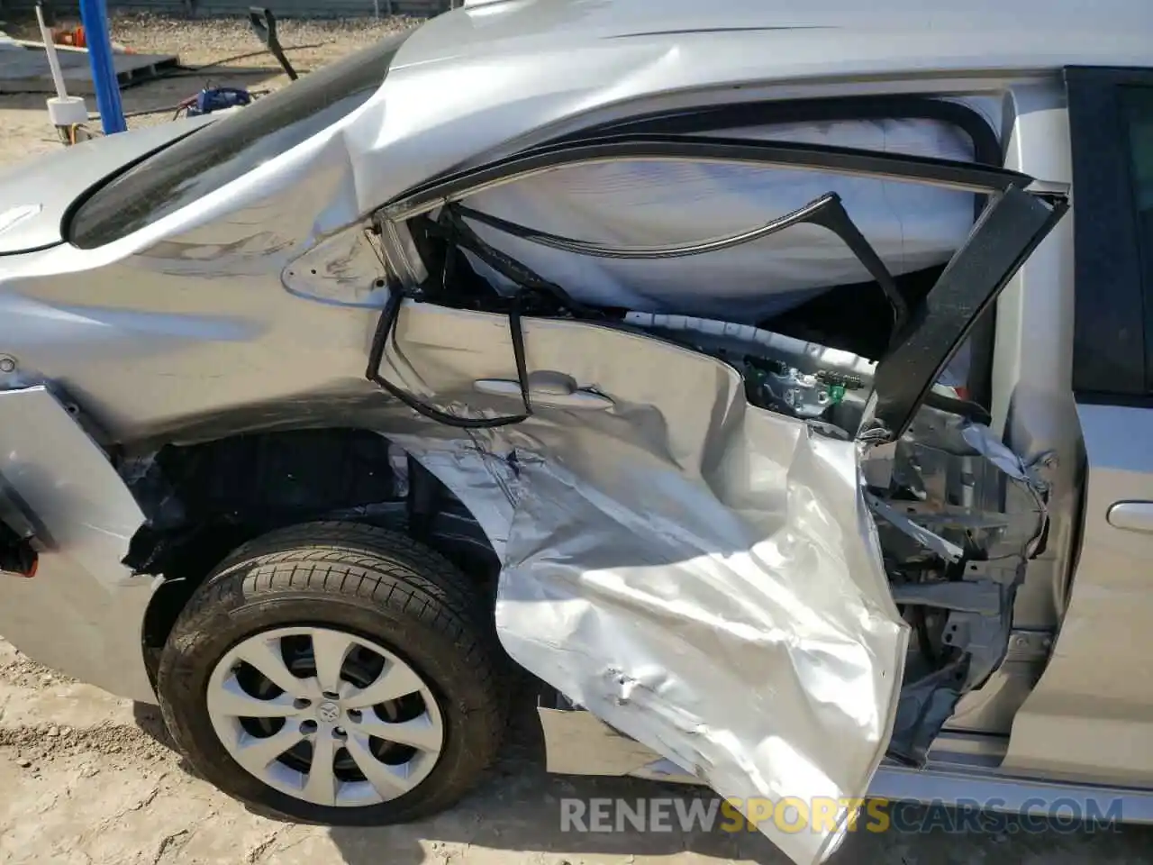 9 Photograph of a damaged car JTDEPMAE0N3008009 TOYOTA COROLLA 2022