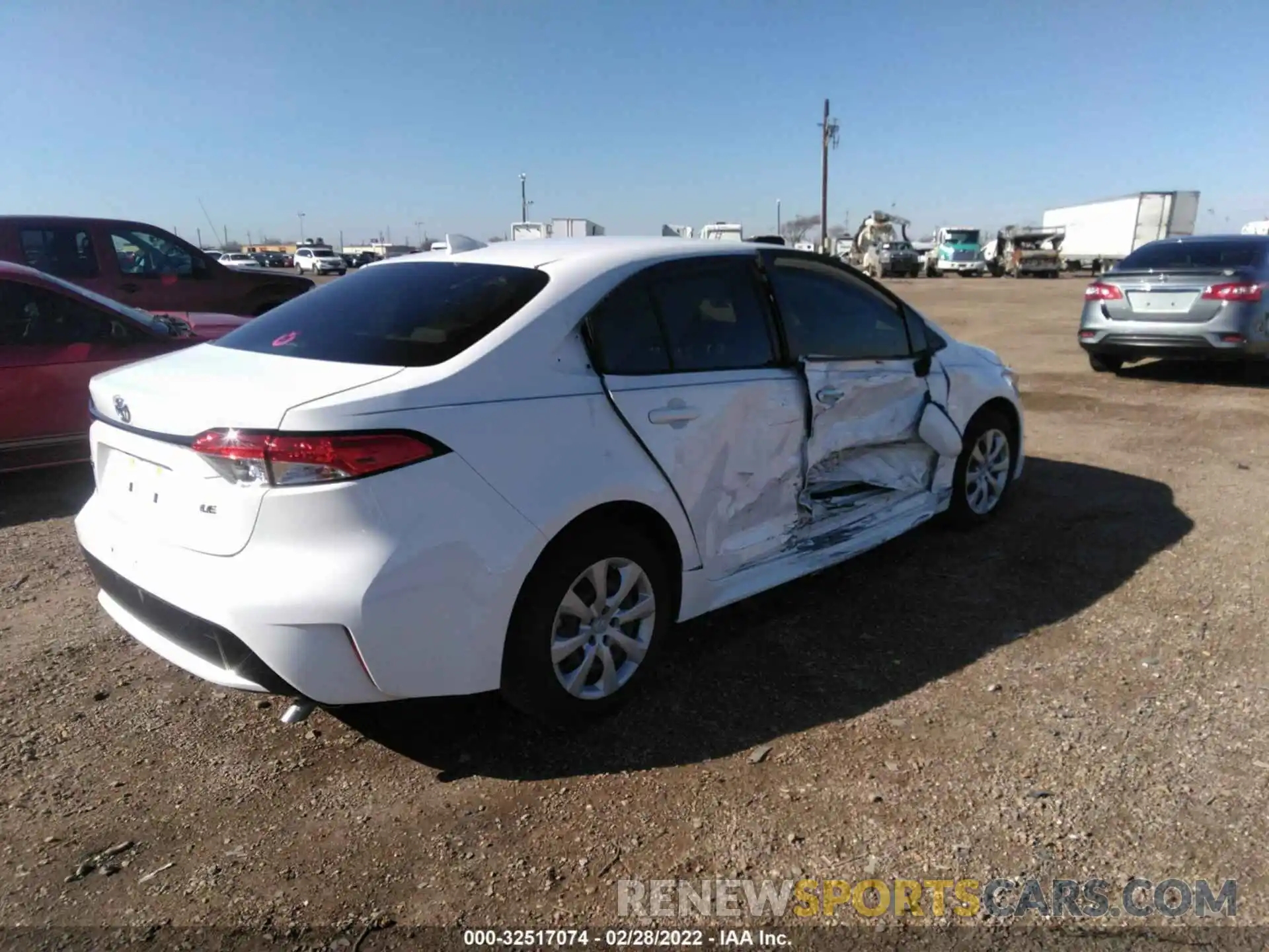 4 Photograph of a damaged car JTDEPMAE0NJ194582 TOYOTA COROLLA 2022