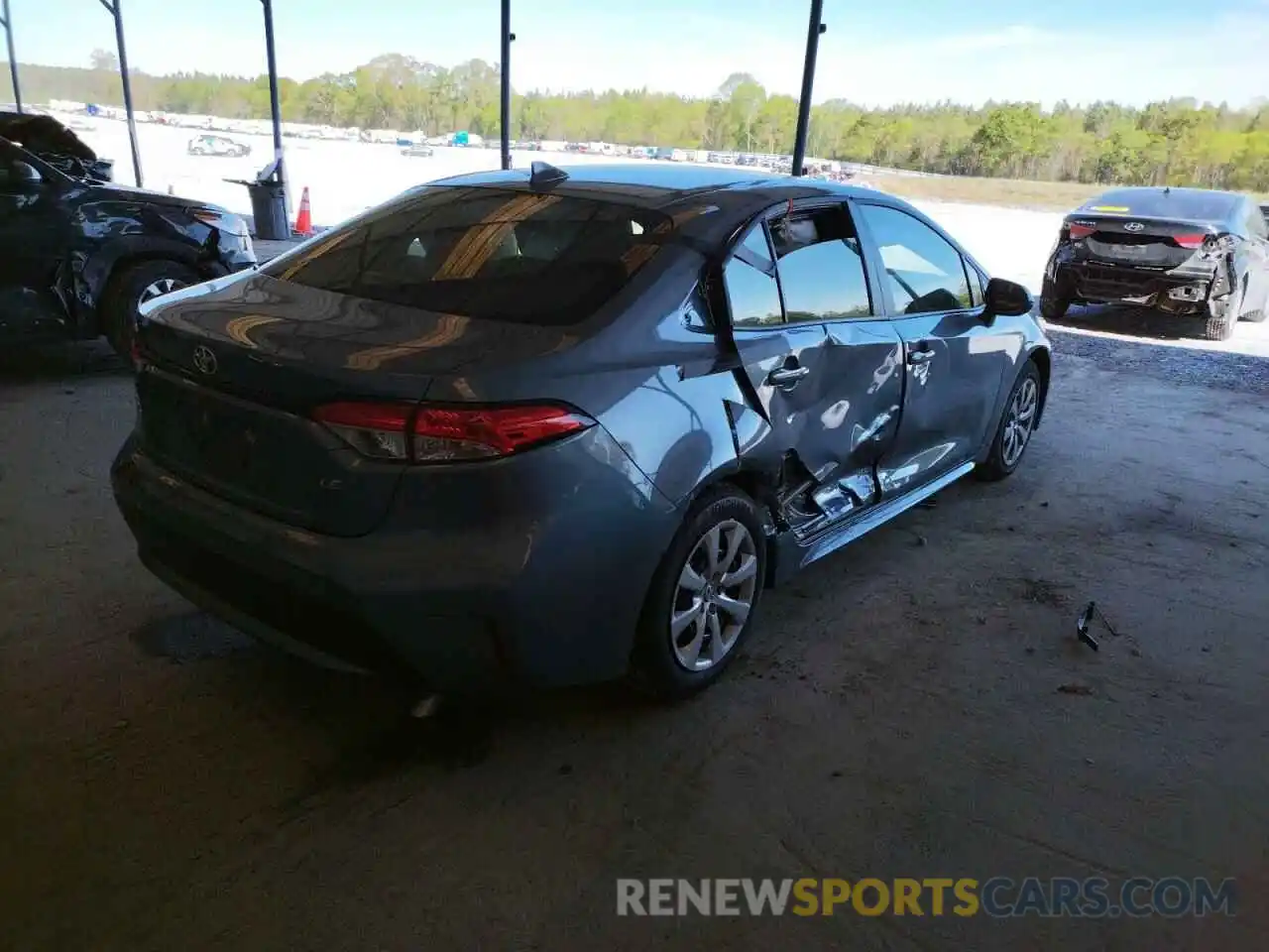 4 Photograph of a damaged car JTDEPMAE1N3005118 TOYOTA COROLLA 2022